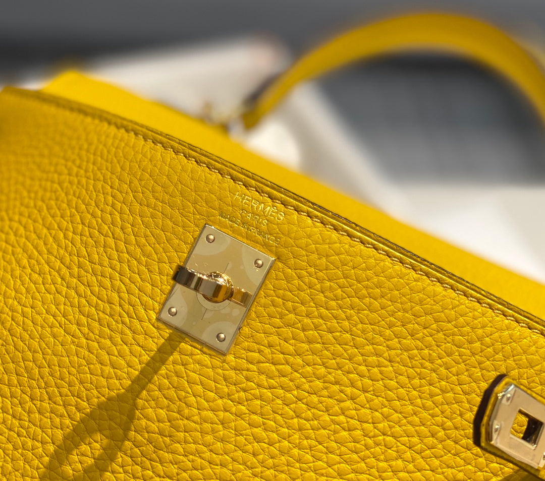 HM KELLY 32CM BAG IN LEMON TOGO GOLD HARDWARE