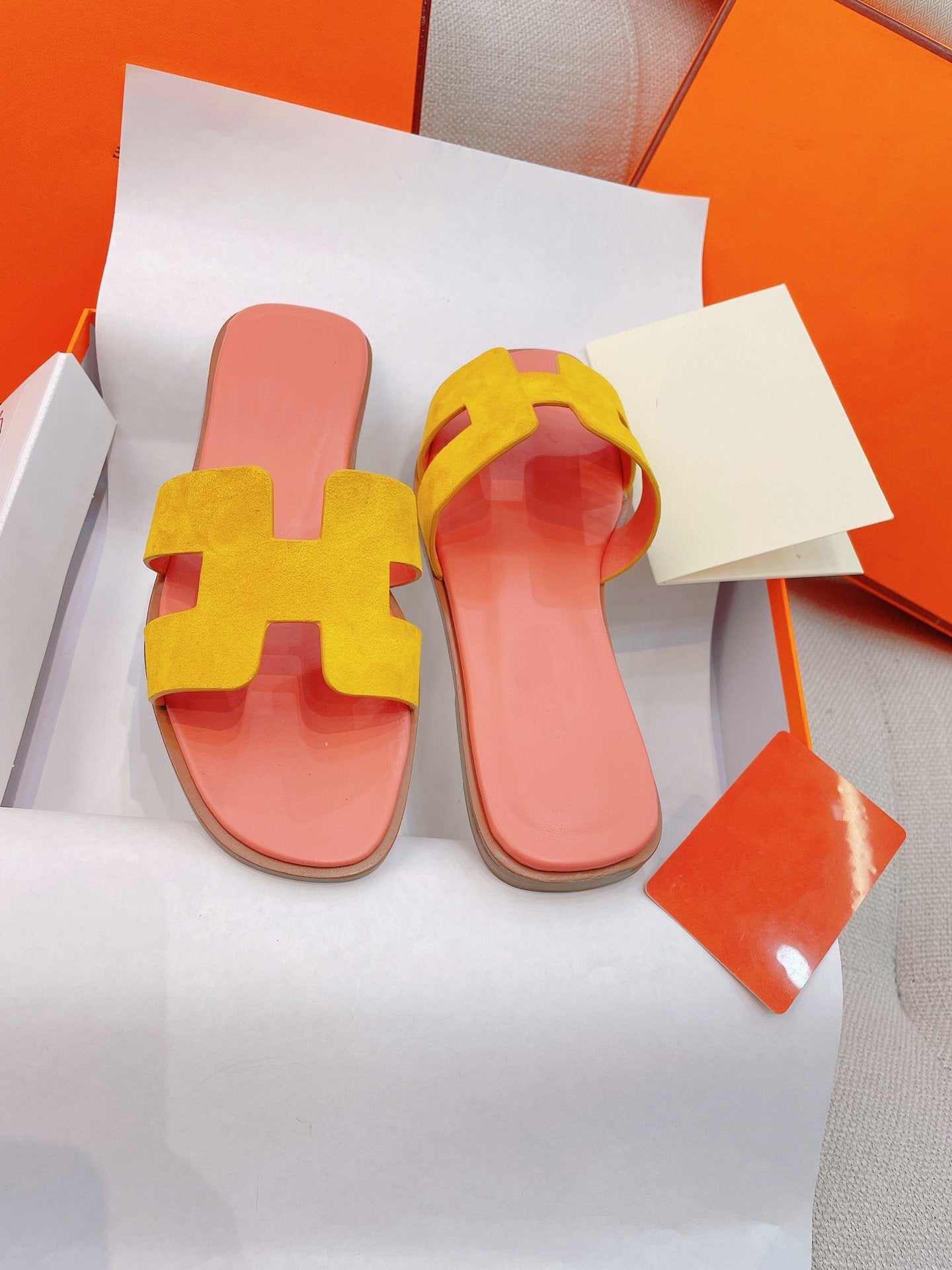 0ran Sandal Light Pink/Yellow Suede