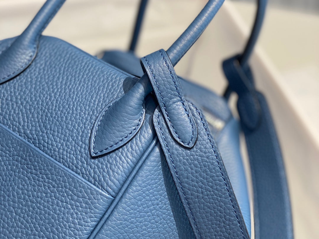 HM LINDY 26 BAG AZURE TAURILLON CLEMENCE LEATHER