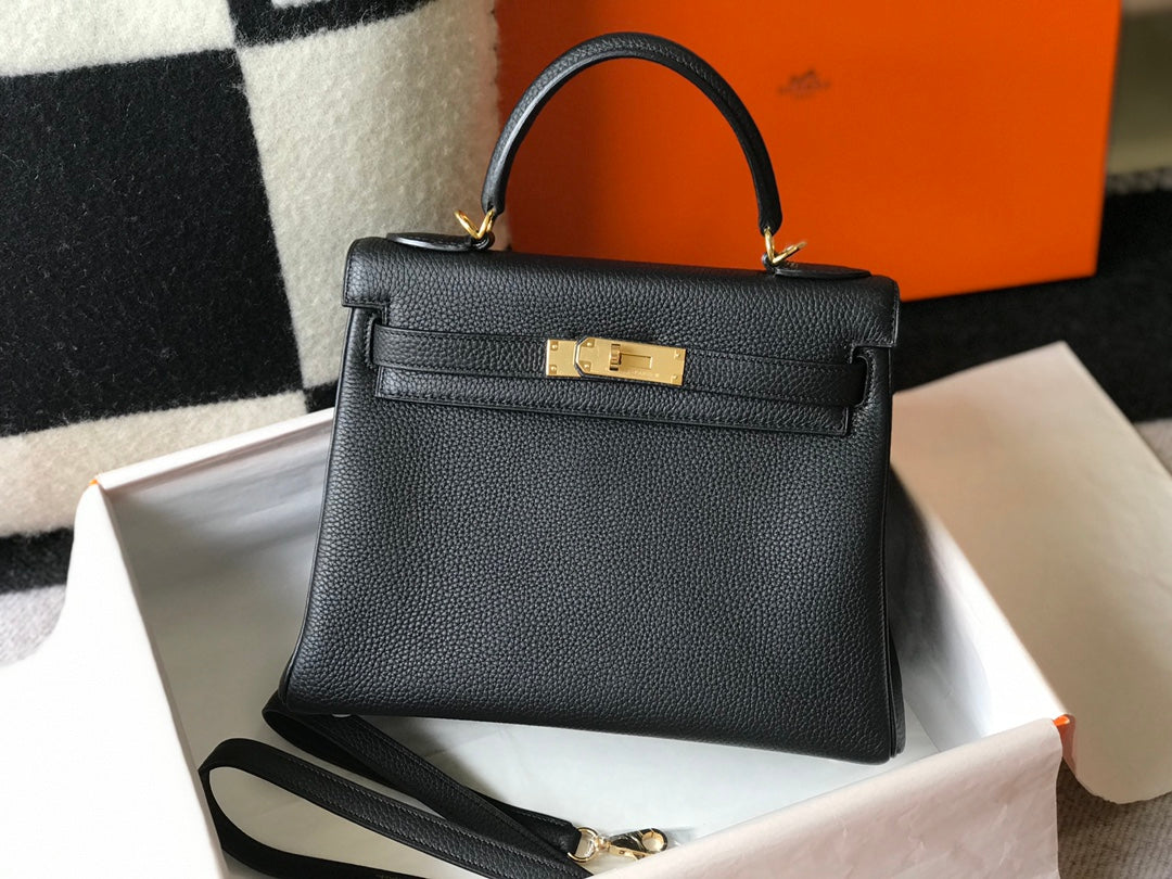 HM KELLY 32CM BAG IN BLACK TOGO GOLD HARDWARE