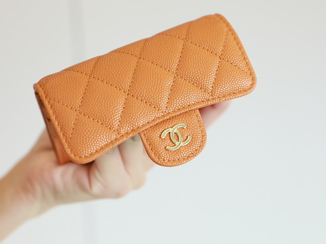 CC FLAP CARD HOLDER 11.3 ORANGE GRAINED CALFSKIN GOLD ICON