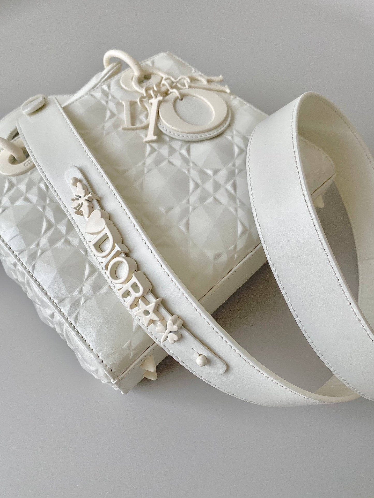 SMALL LADY 20 WHITE LAMBSKIN DIAMOND MOTIF