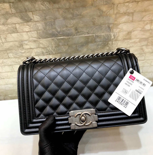 BOY BAG MEDIUM 25 BLACK QUILTED LAMBSKIN AGED RUTHENIUM HARDWARE