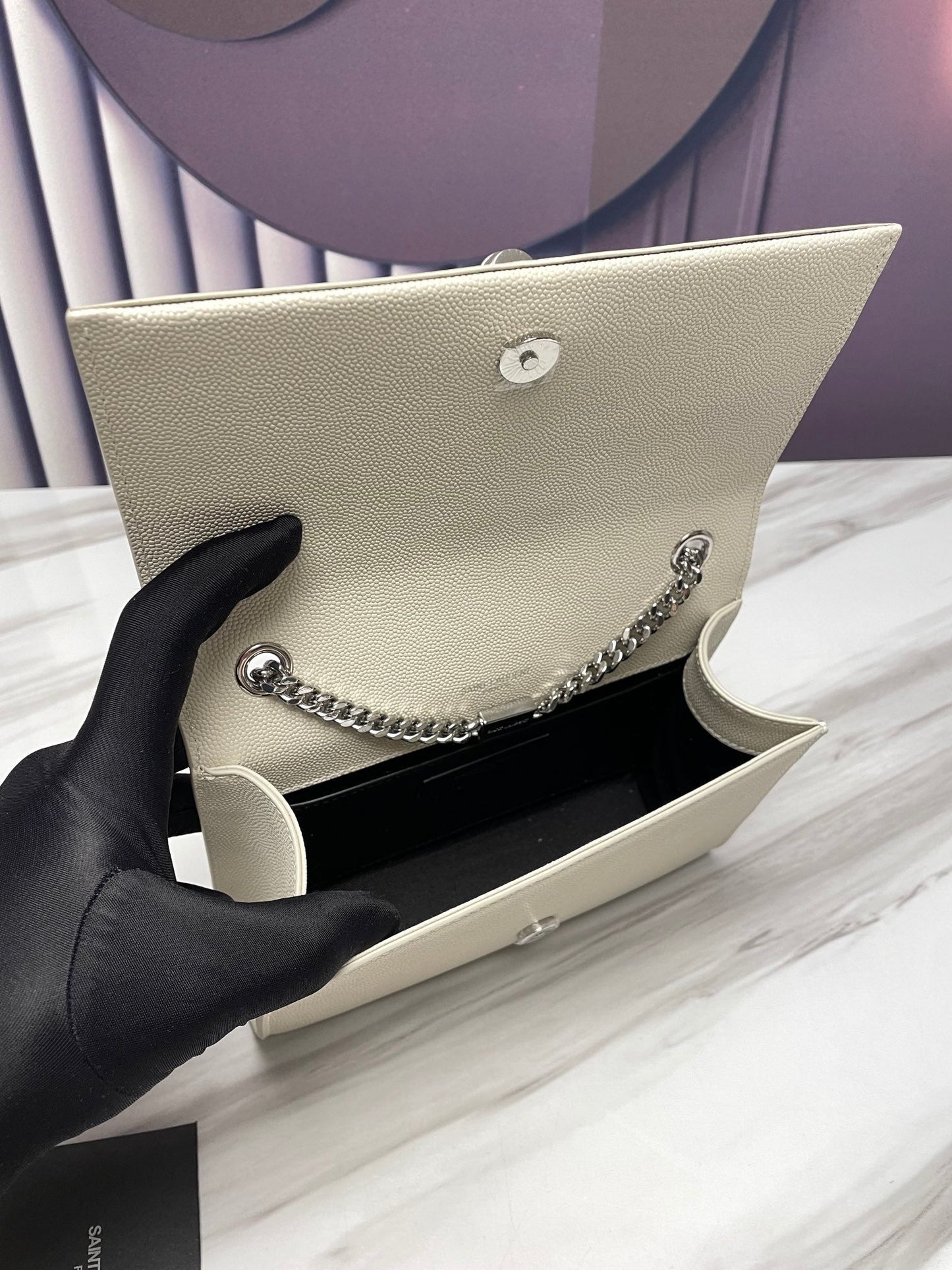 kate medium 24cm white grained calfskin silver hardware