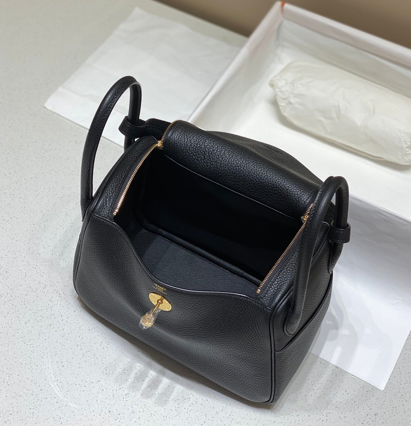 HM LINDY 26 BAG BLACK TAURILLON CLEMENCE LEATHER