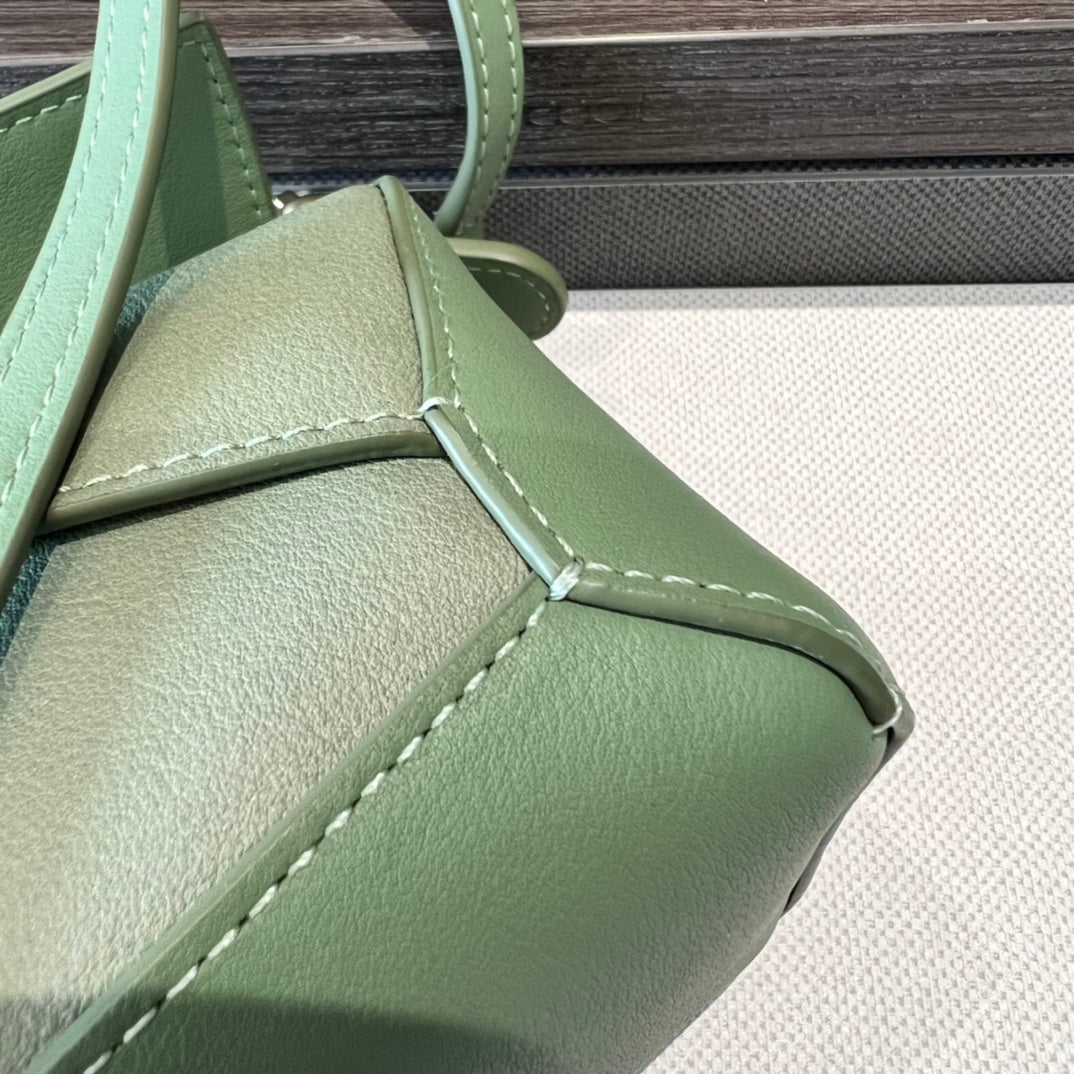 Mini Puzzle bag in soft grained 18cm White and Green Calfskin