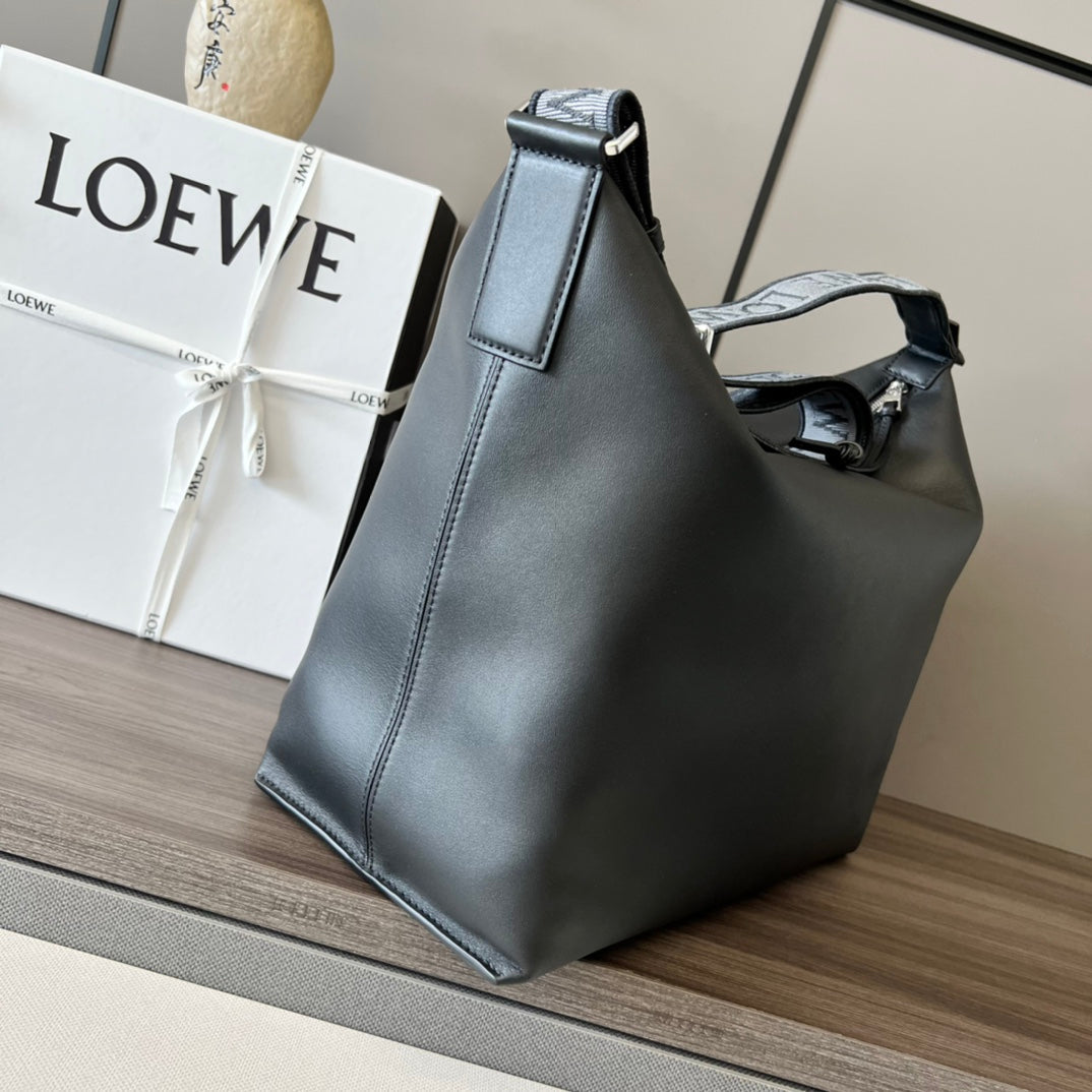 Loew Unisex Cubi Shoulder Crossbody Zipper Commuter Tote Bag Black smooth calfskin