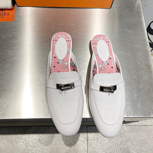 0Z MULE WHITE CALFSKIN WITH PINK PATTERN