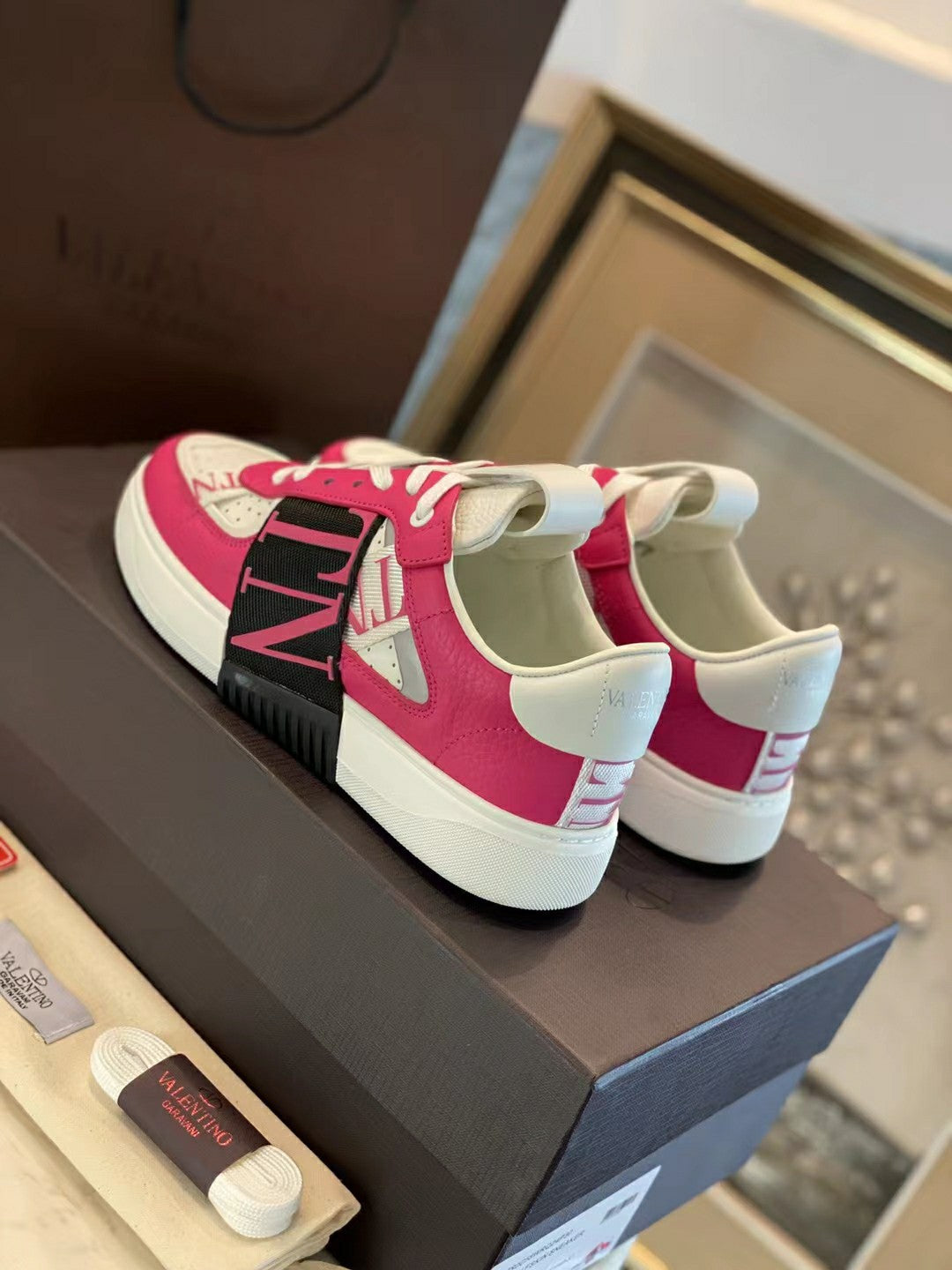 Valenti Low Top VL7N White Calfskin Pink Canvas 993750