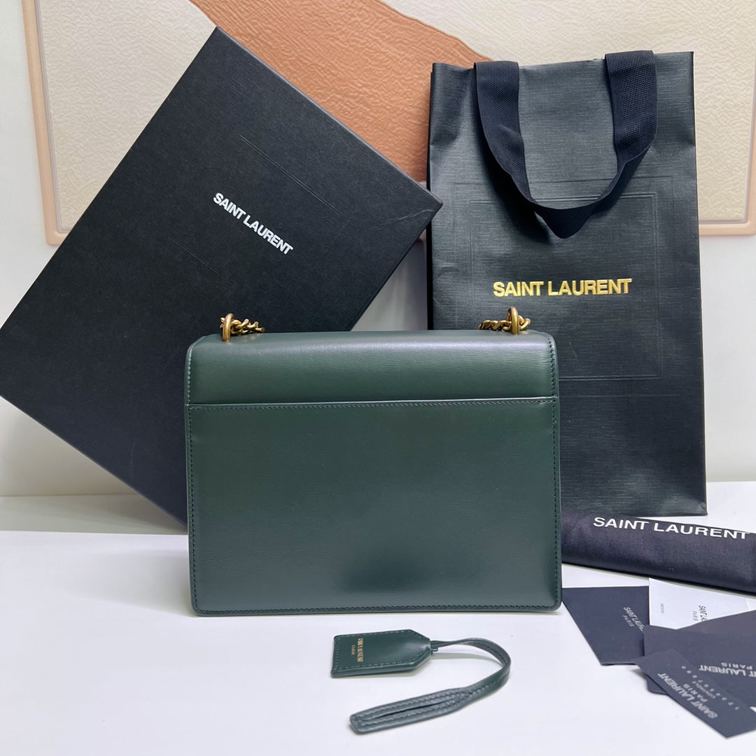 SUNSET MEDIUM 22 IN DARK GREEN CALFSKIN GOLD HARDWARE