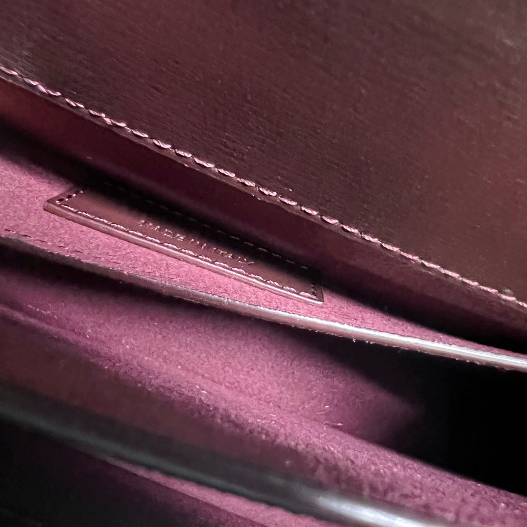 SUNSET MEDIUM 22 IN MAROON CALFSKIN SILVER HARDWARE