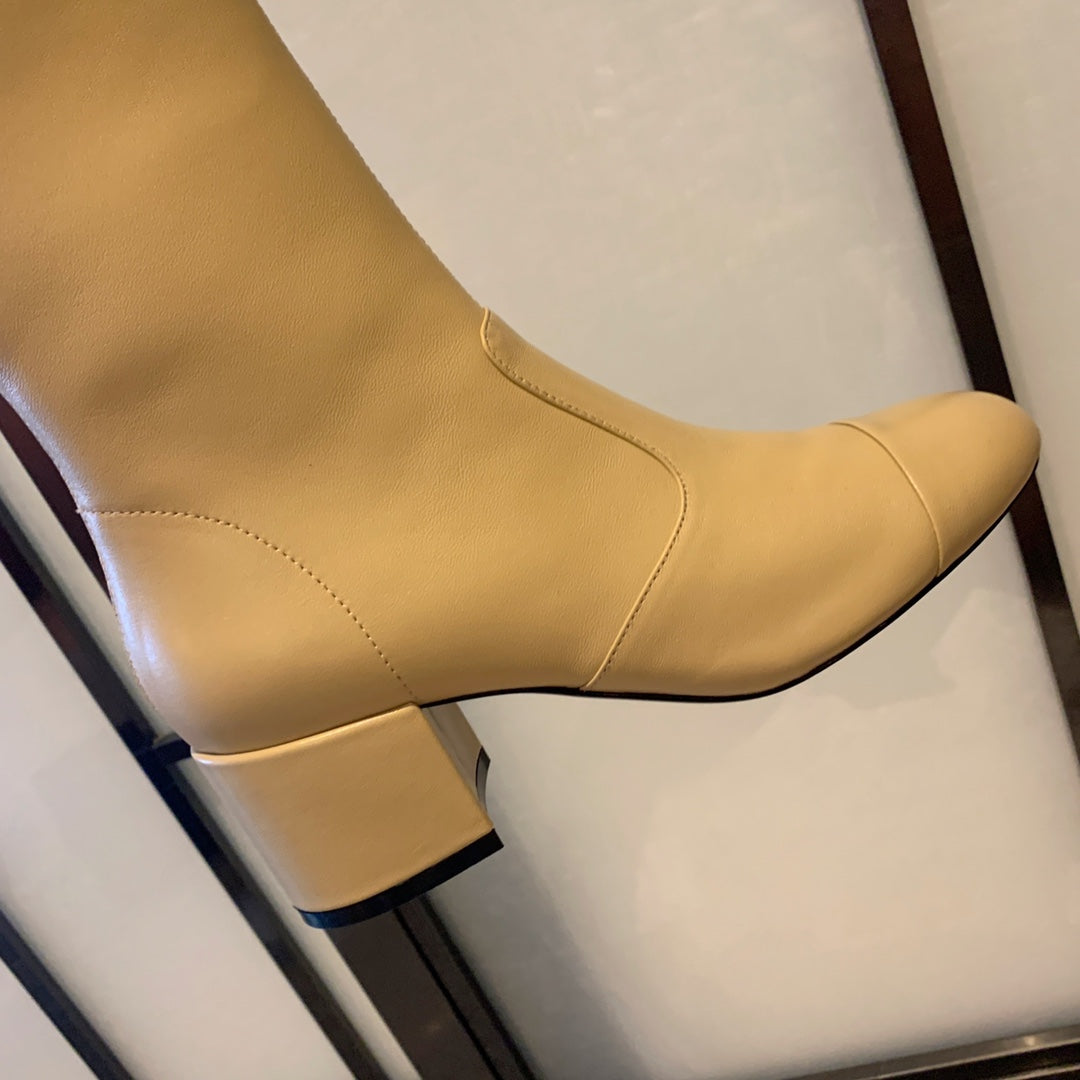 CC High Boots 50mm In Beige Lambskin 940083