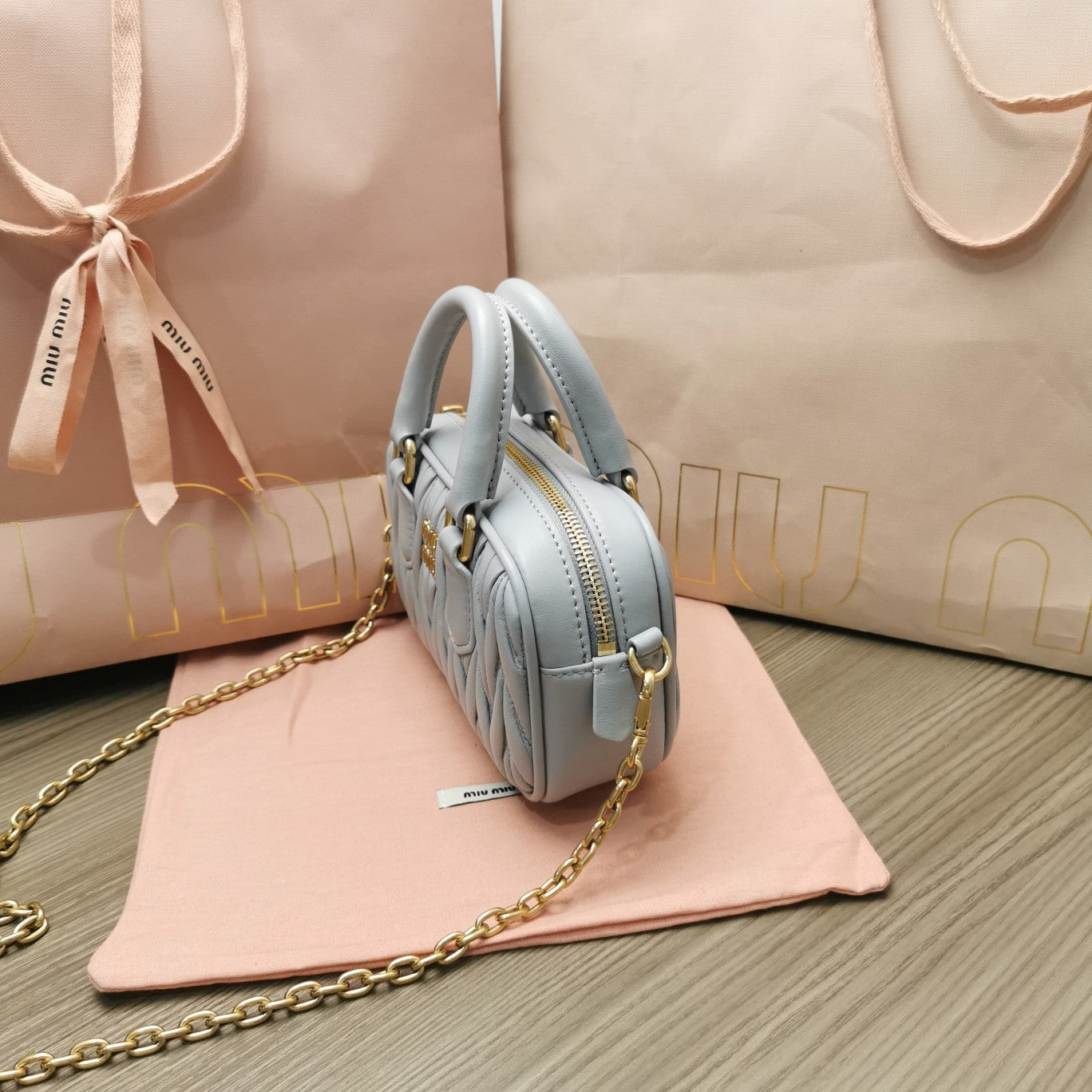 TOO PRETTY 17 HANDBAG LIGHT GREY LAMBSKIN