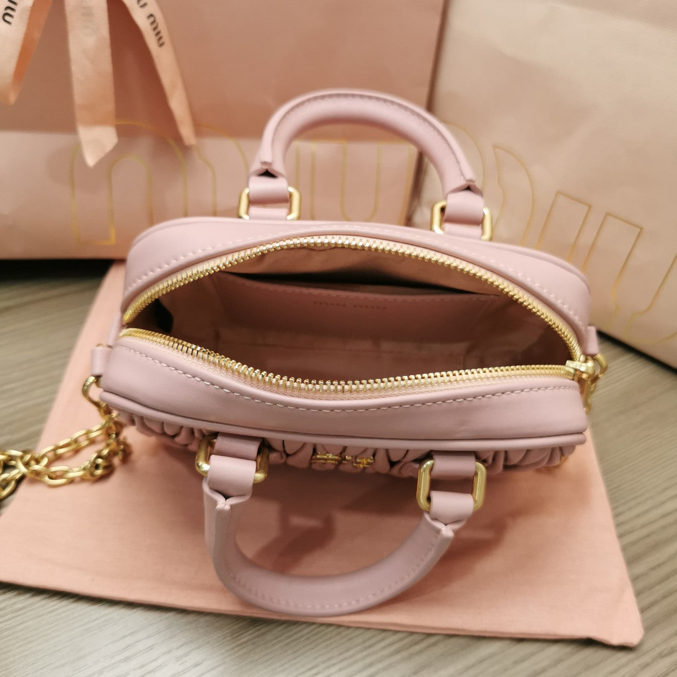 TOO PRETTY 17 HANDBAG IN LIGHT PINK LAMBSKIN