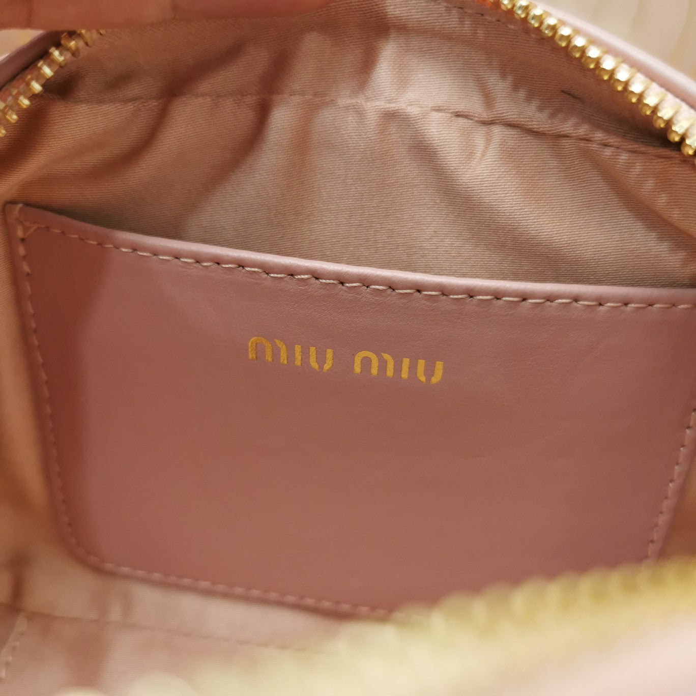 TOO PRETTY 17 HANDBAG IN LIGHT PINK LAMBSKIN