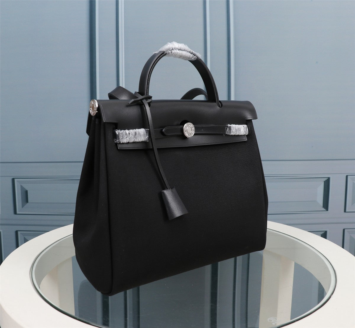 HM HERBAG ZIP 31 BLACK CALFSKIN