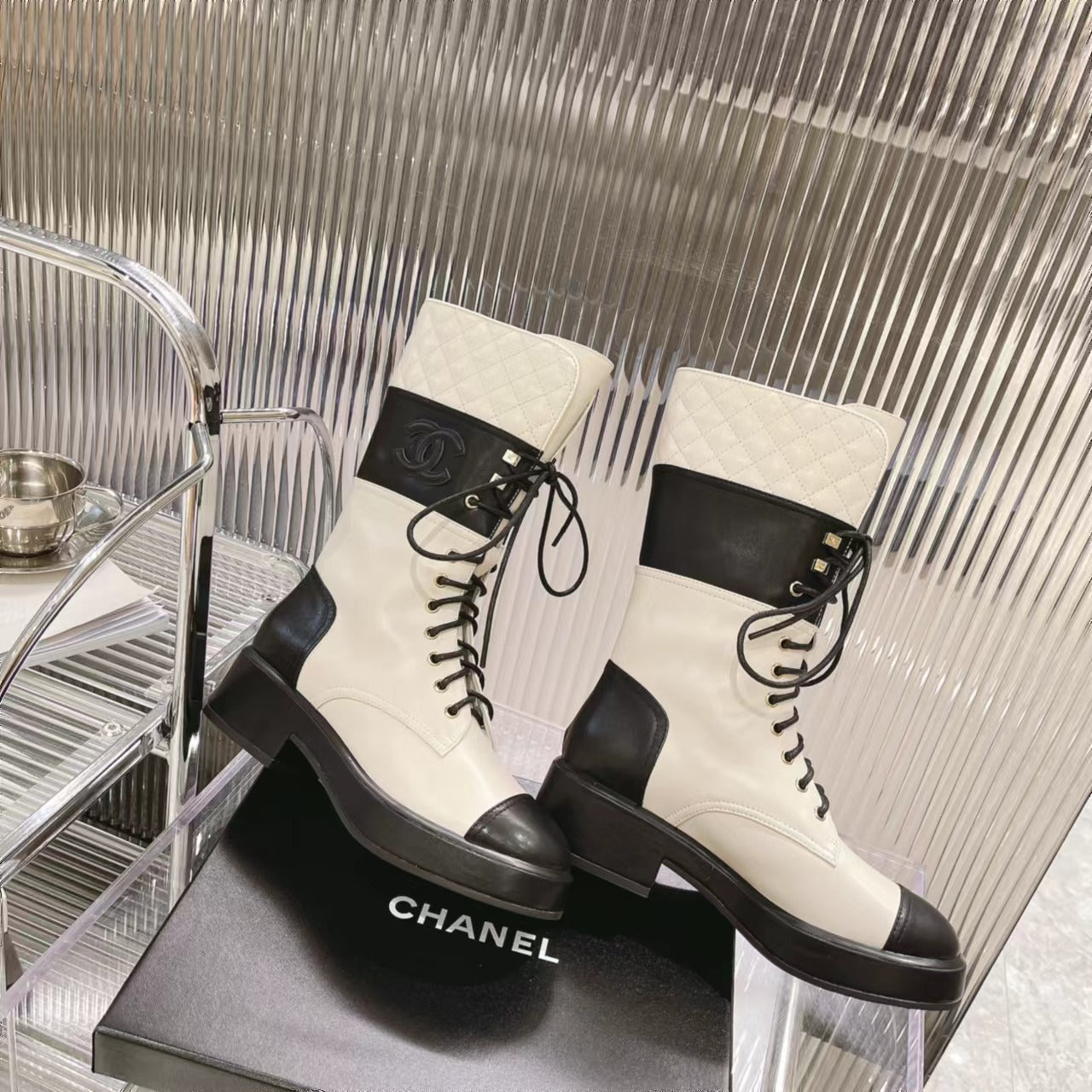 CC High Boots 45mm White Mix Black Quilted Cowhide