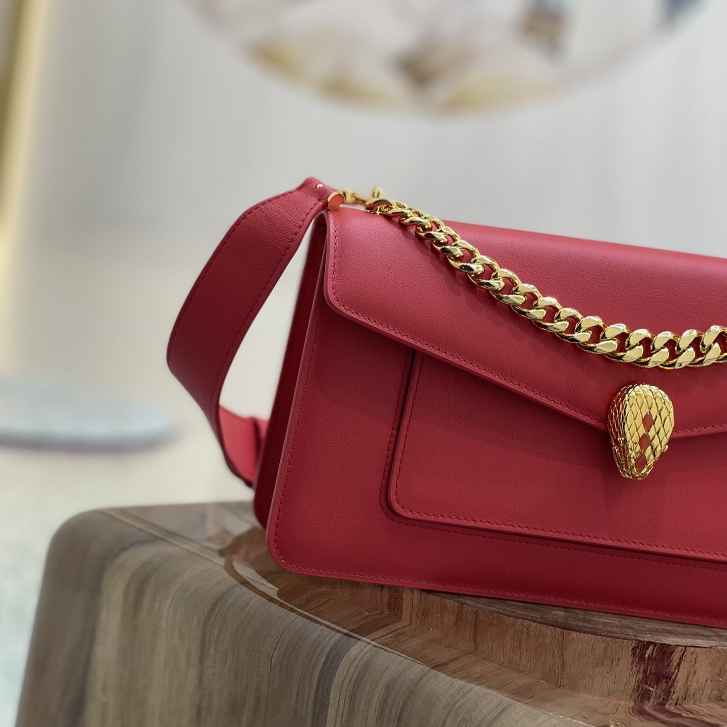 SERPENT EAST-WEST MAXI CHAIN SHOULDER 28CM BAG RED CALFSKIN