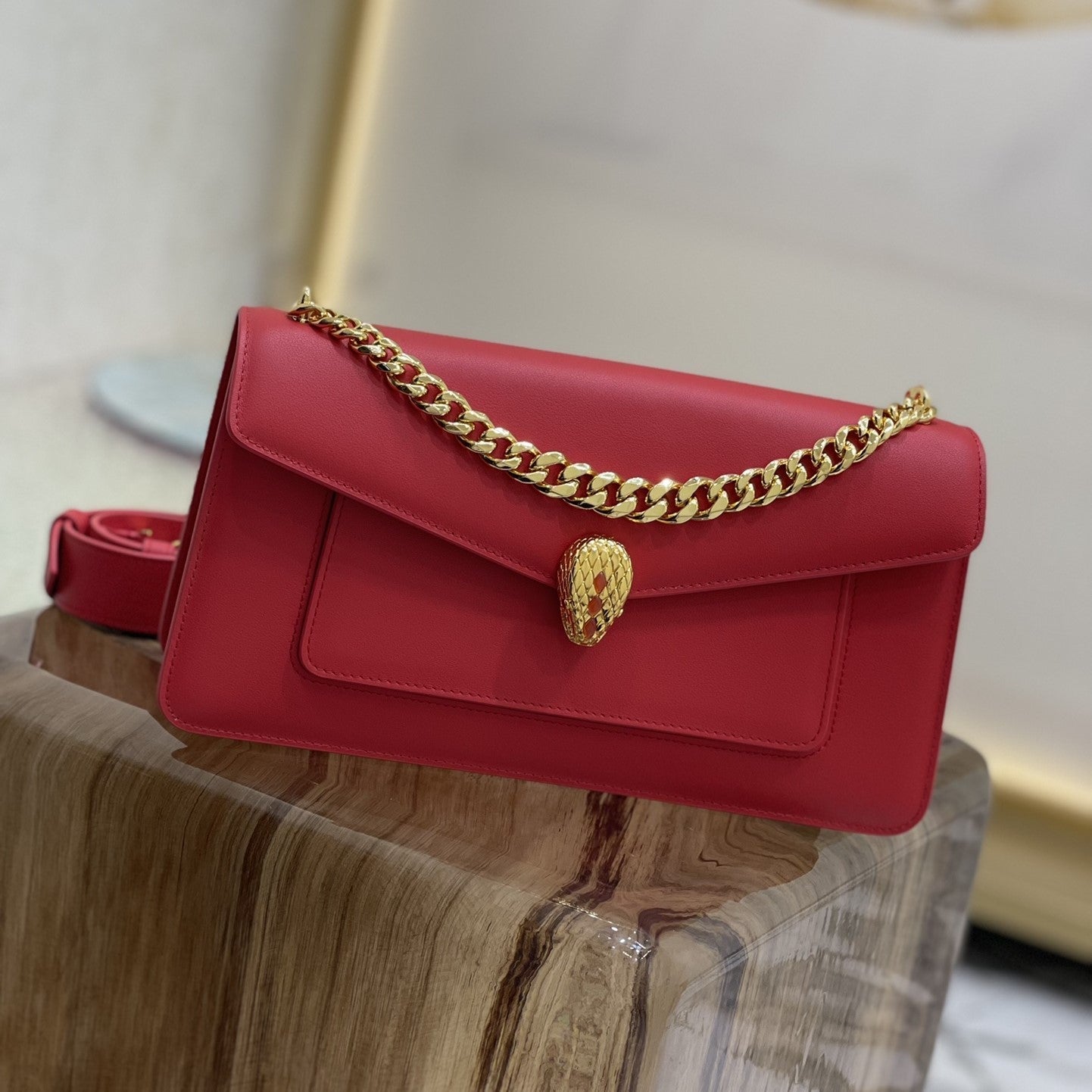 SERPENT EAST-WEST MAXI CHAIN SHOULDER 28CM BAG RED CALFSKIN