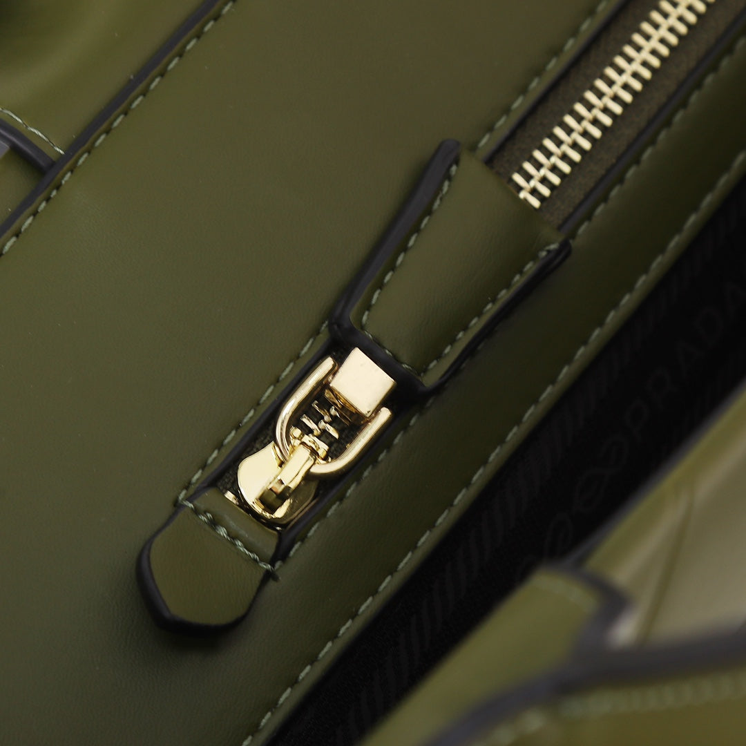 PRA LARGE 39 TOTE IN OLIVE GREEN CALFSKIN GOLD HARDWARE