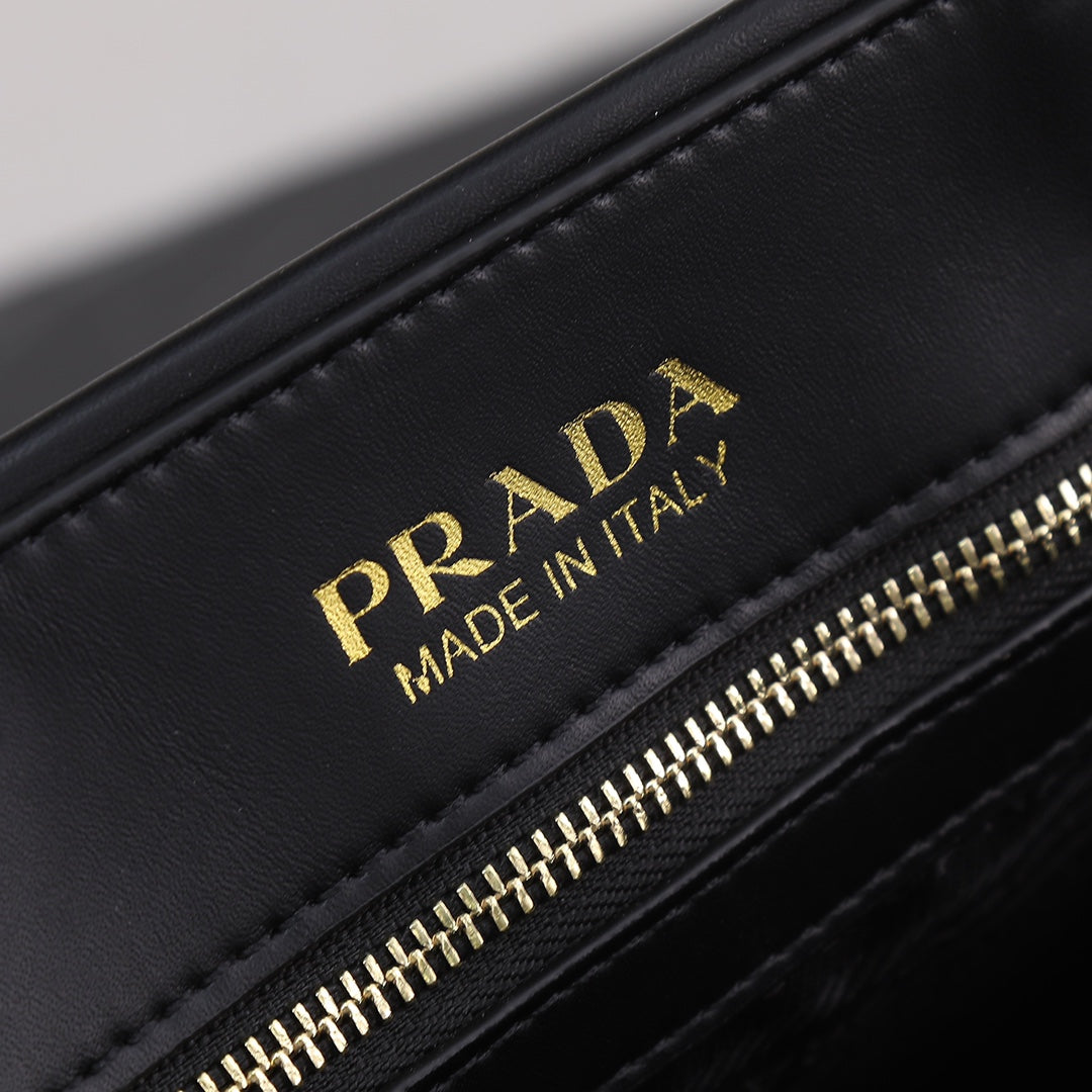 PRA LARGE 39 TOTE IN BLACK CALFSKIN GOLD HARDWARE