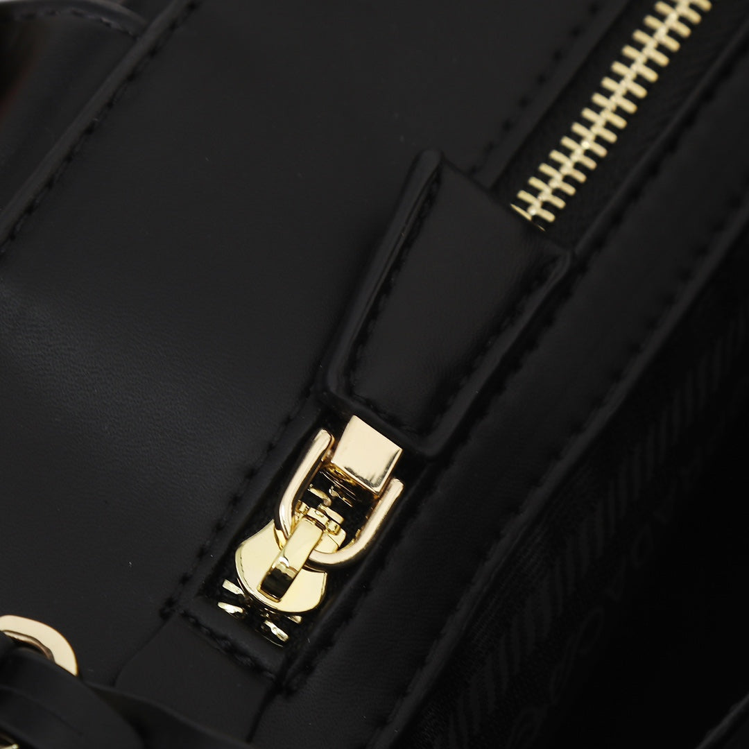 PRA LARGE 39 TOTE IN BLACK CALFSKIN GOLD HARDWARE