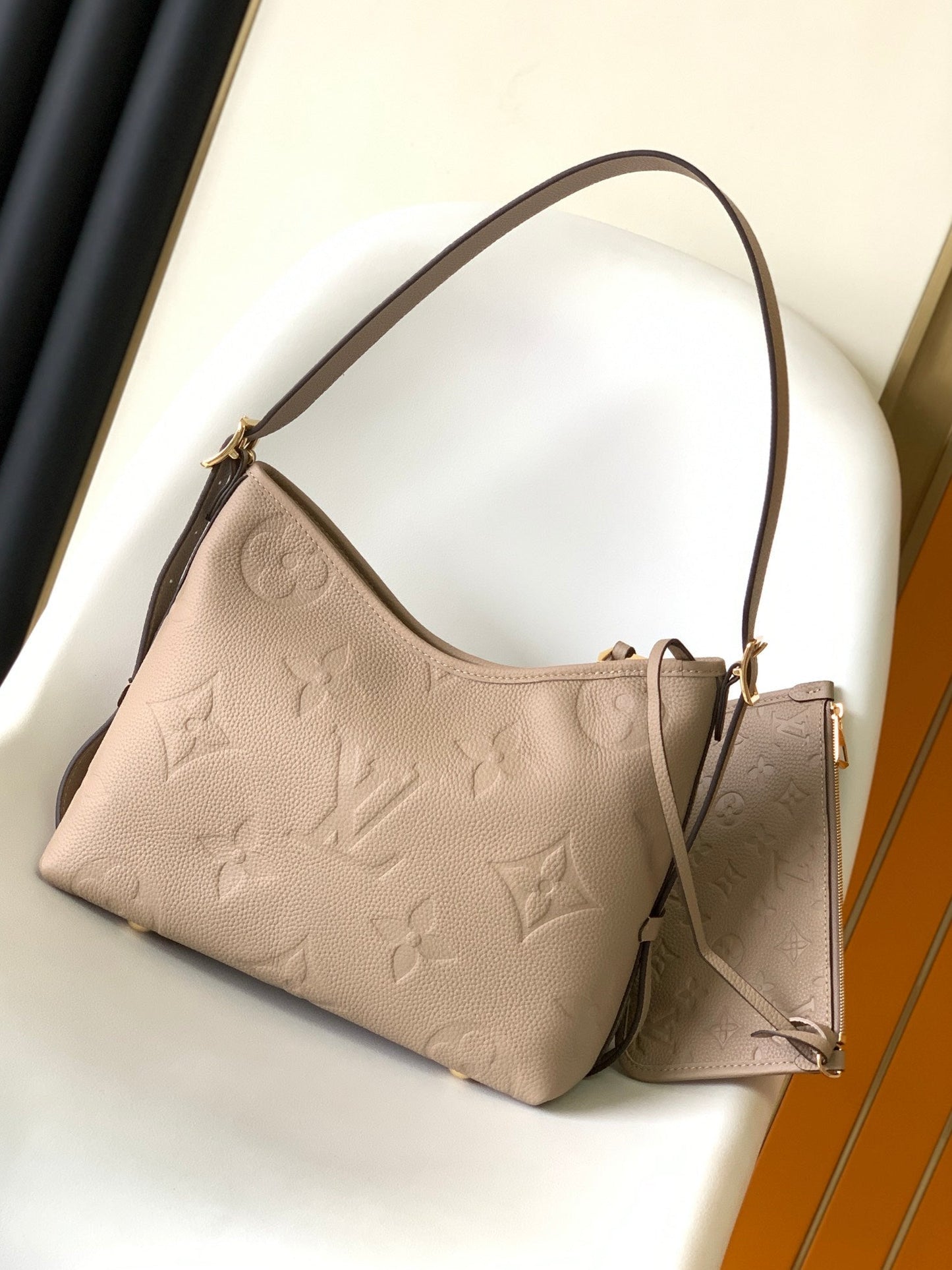 CARRYALL PM 29 BEIGE MONOGRAM GRAINED COWHIDE LEATHER