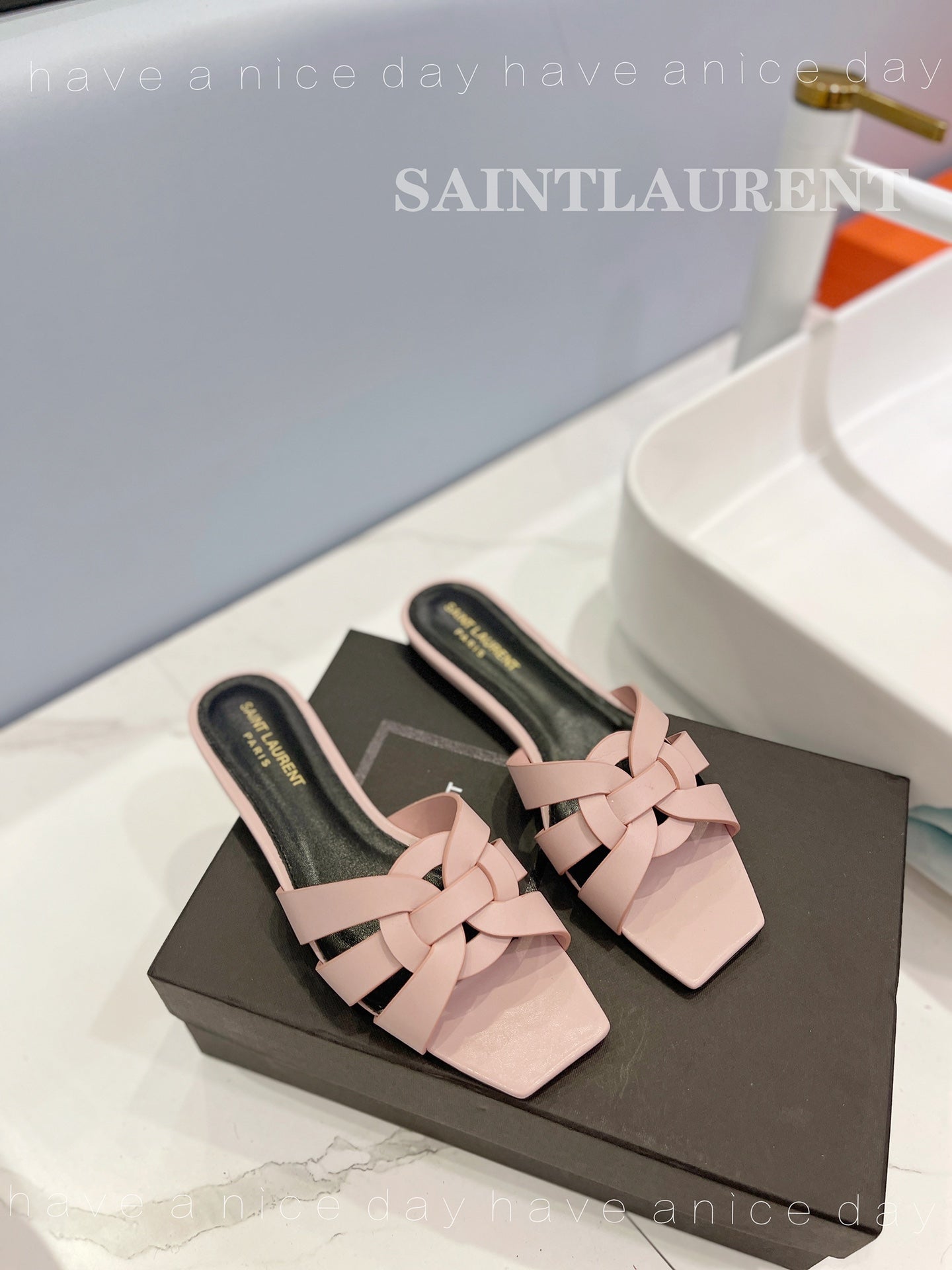 SL TRIBUTE SLIPPERS PINK NUDE CALFSKIN