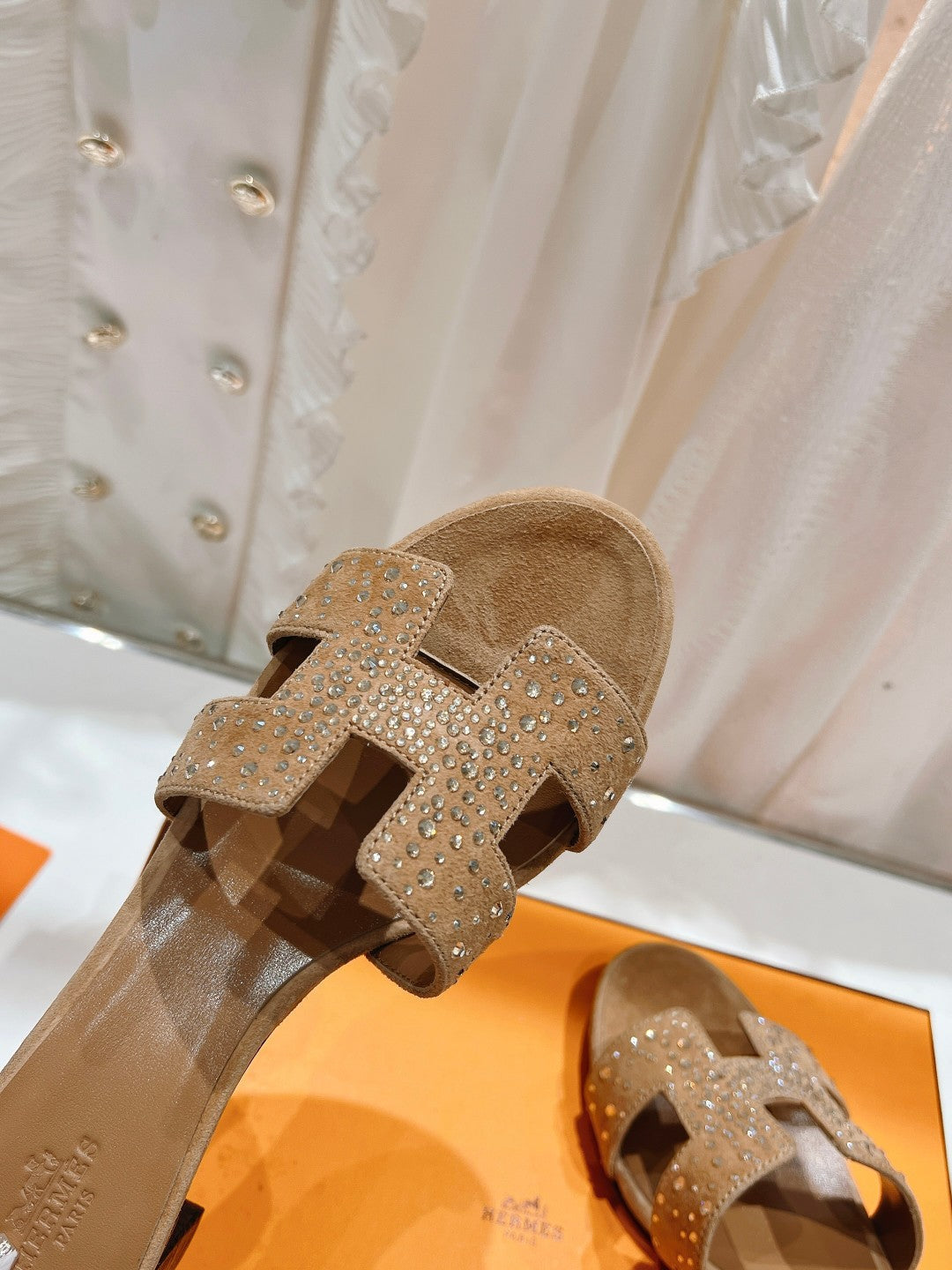 OASIS SANDALS CARAMEL LAMBSKIN ATTACH CRYSTAL