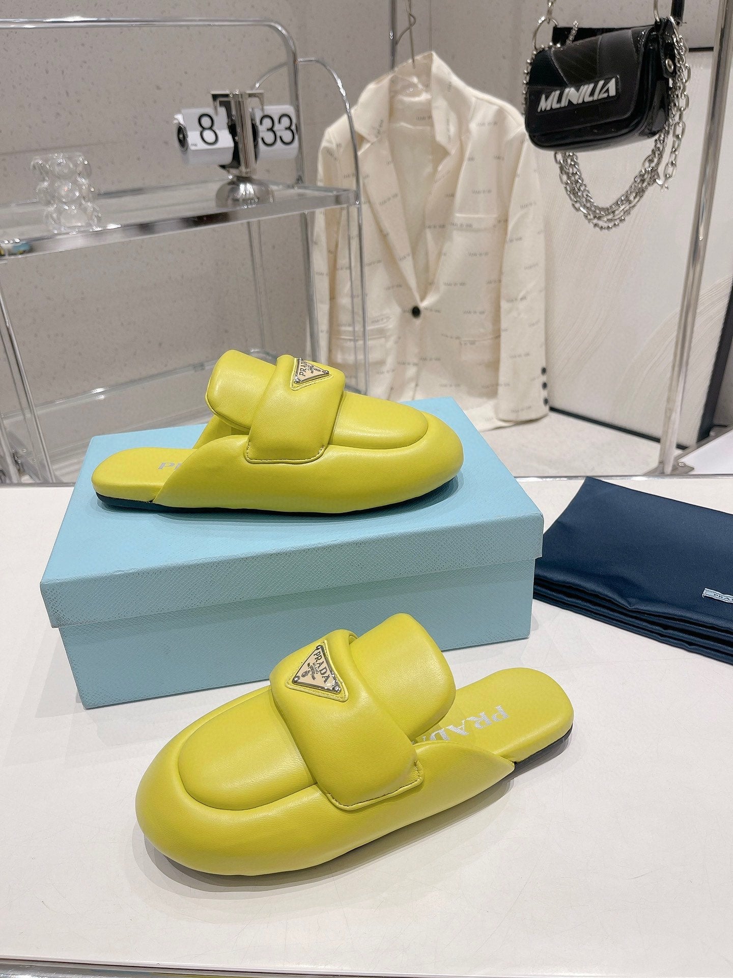 PRA SOFT PADDED NAPPA SHEARLING MULES LIME LAMBSKIN