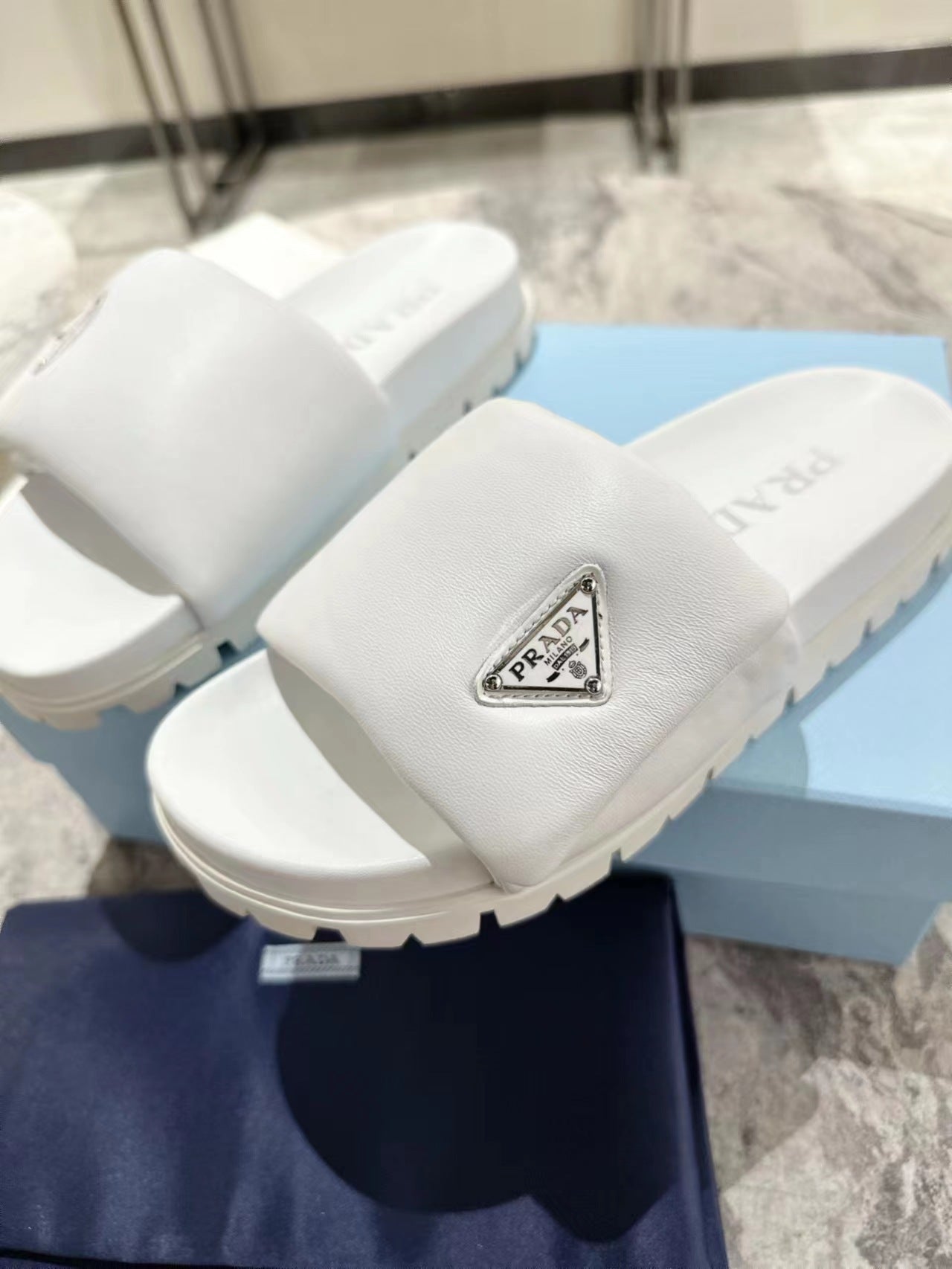 PRA SHEARLING SLIDES WHITE LAMBSKIN