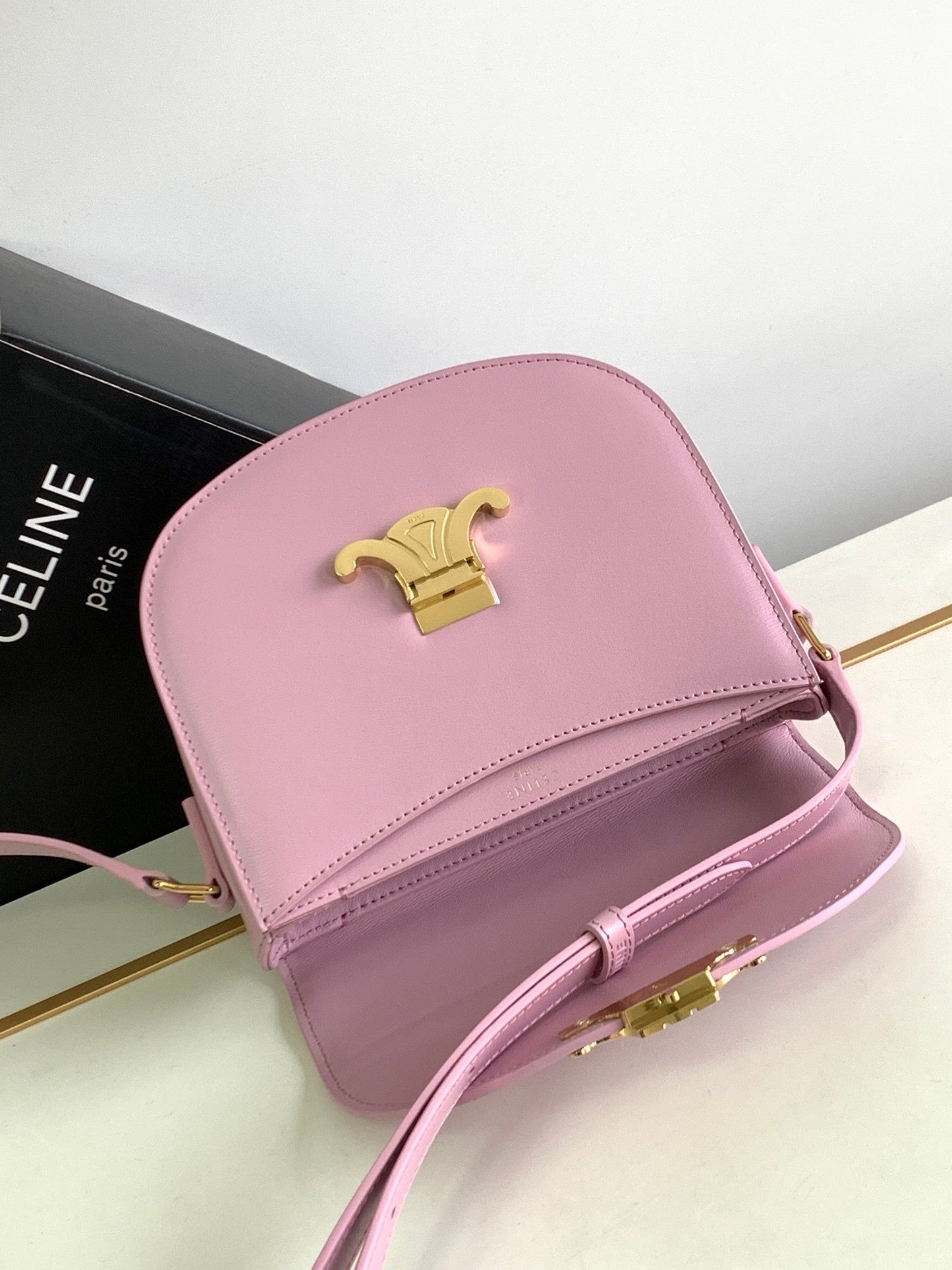 teen besace triomphe 18.5 pink calfskin