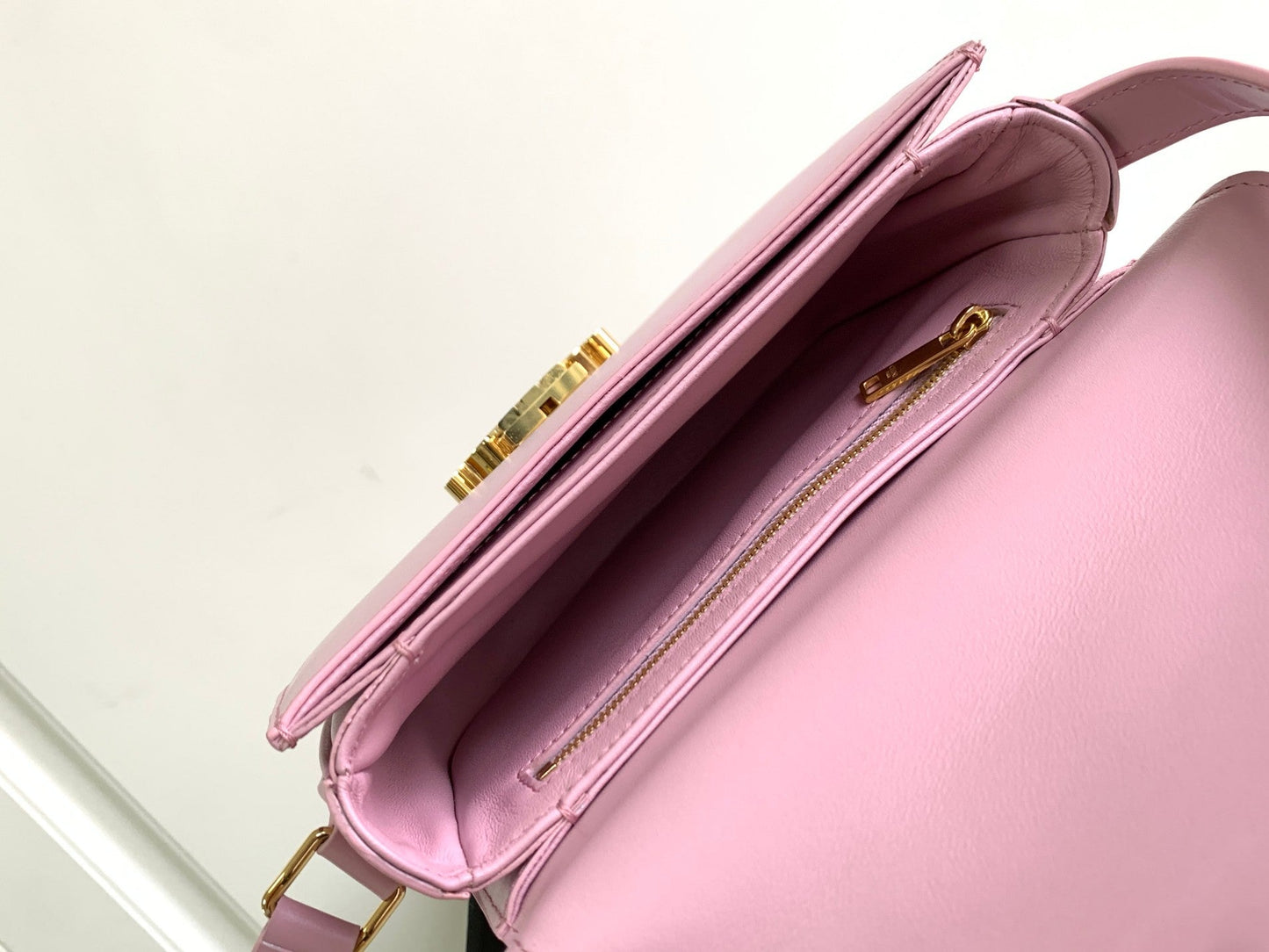 teen besace triomphe 18.5 pink calfskin