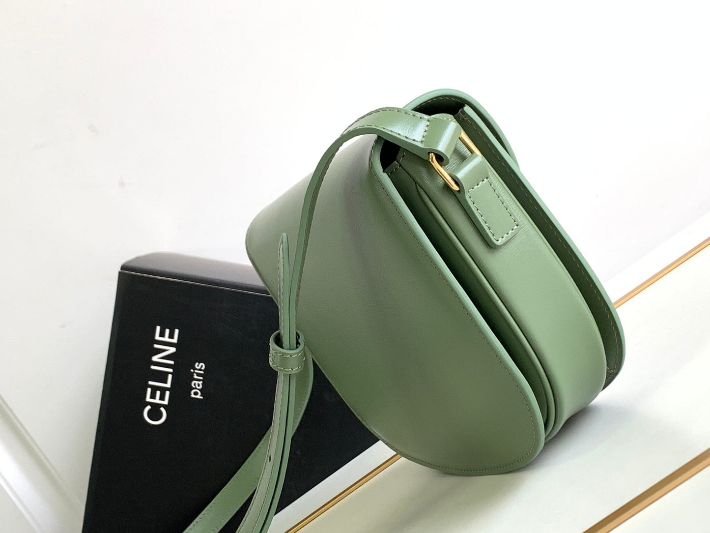 teen besace triomphe 18.5 khaki green calfskin