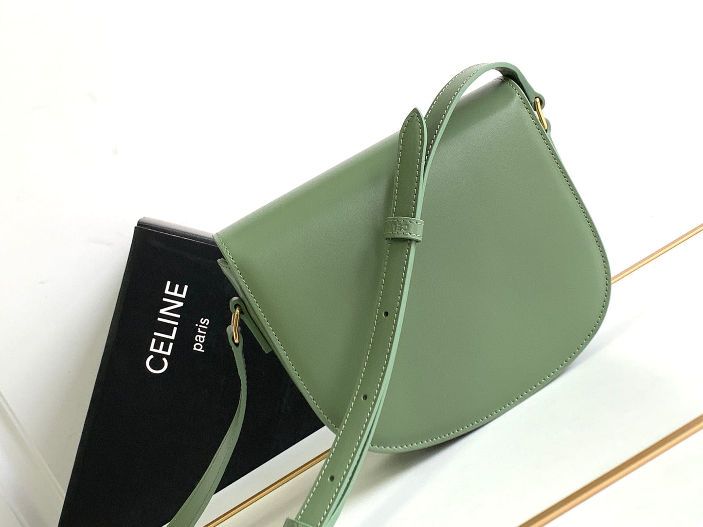 teen besace triomphe 18.5 khaki green calfskin