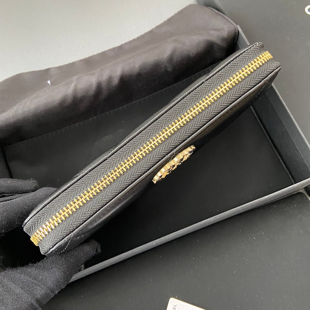 cc 19 zipped wallet 19.5cm black calfskin gold hardware