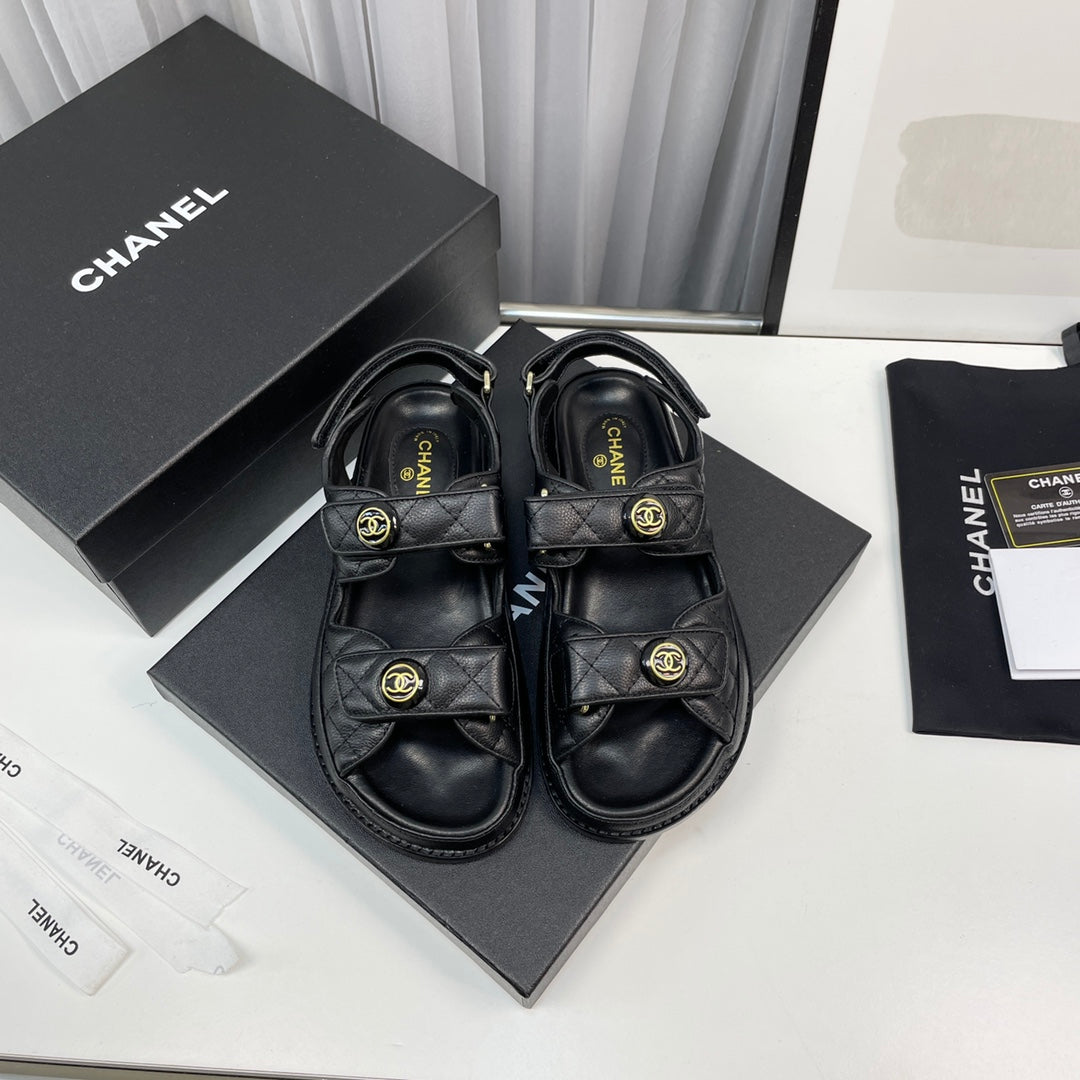 cc dad sandals black grained calfskin enamel logo