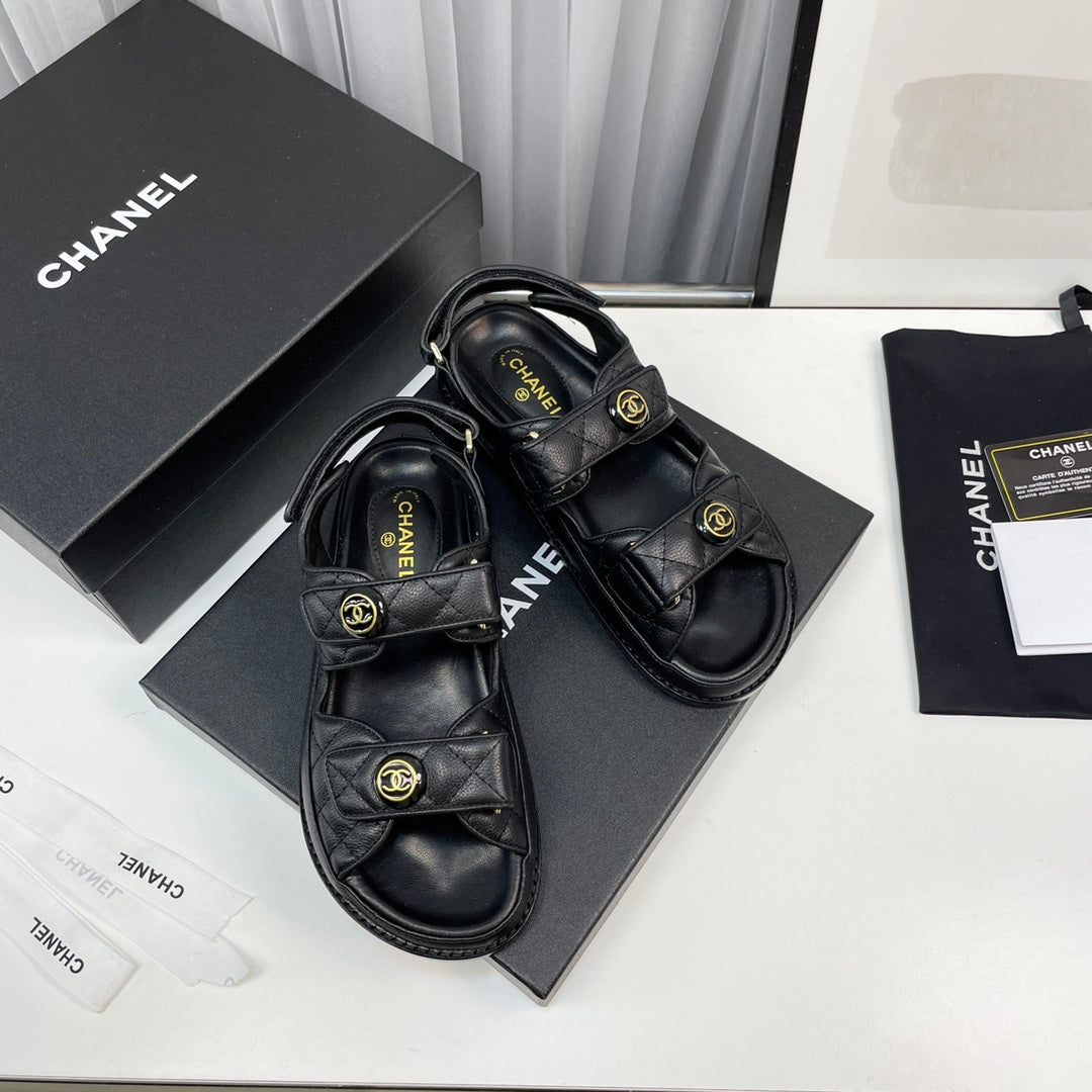 cc dad sandals black grained calfskin enamel logo