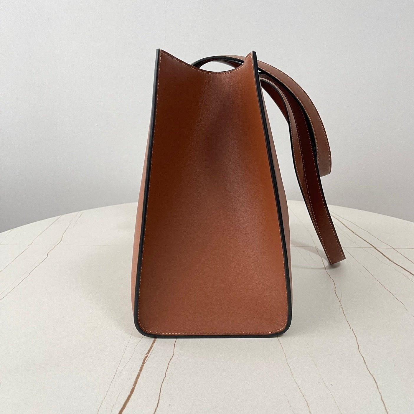 CABAS TRIOMPHE 37 CINNAMON BROWN IN SMOOTH CALFSKIN