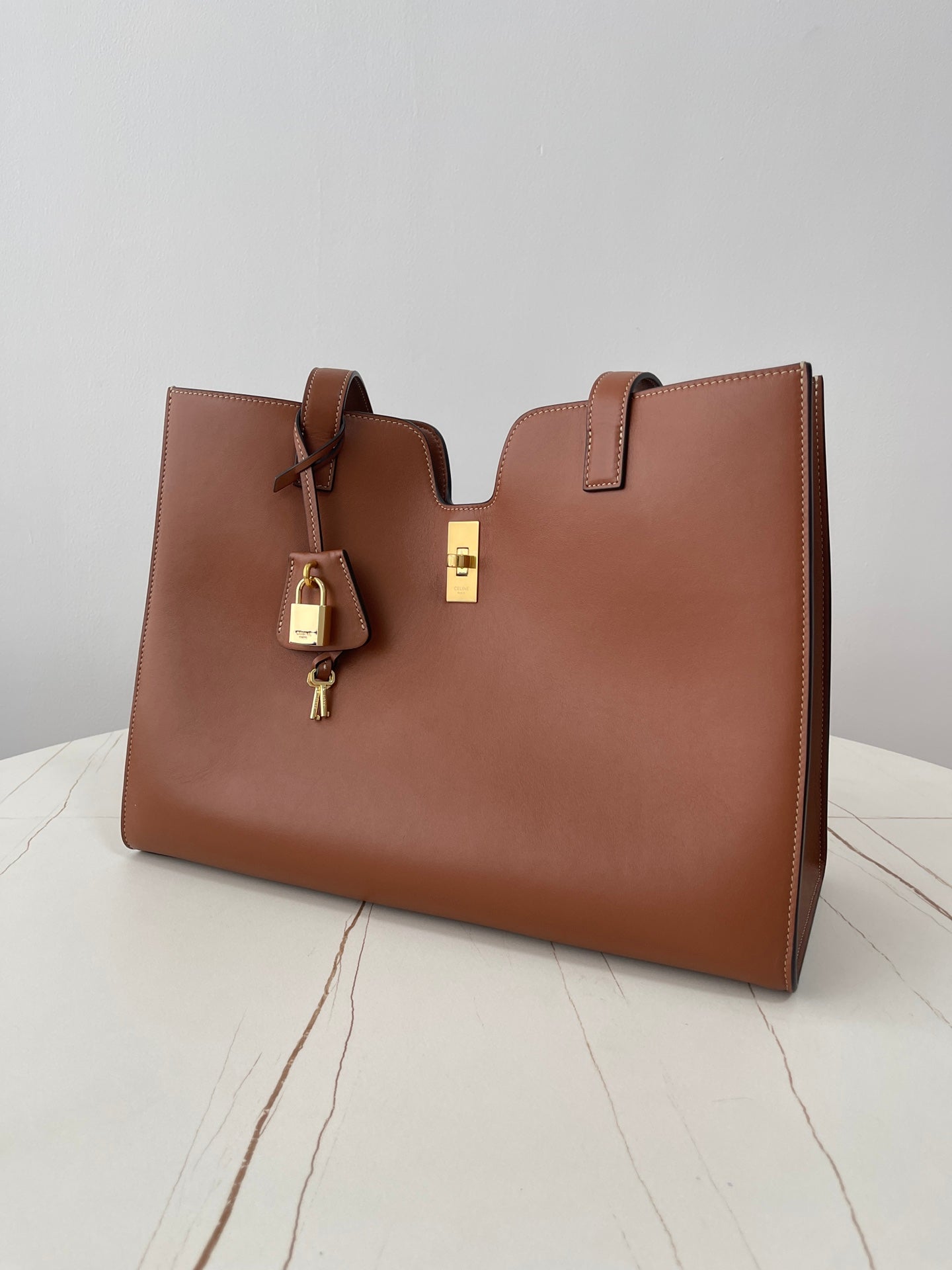 cabas 16 37cm tan calfskin