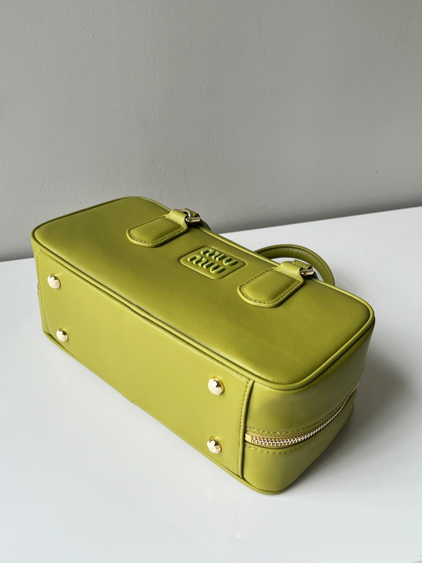 ARCADIE 27 BAG IN NEON YELLOW CALFSKIN