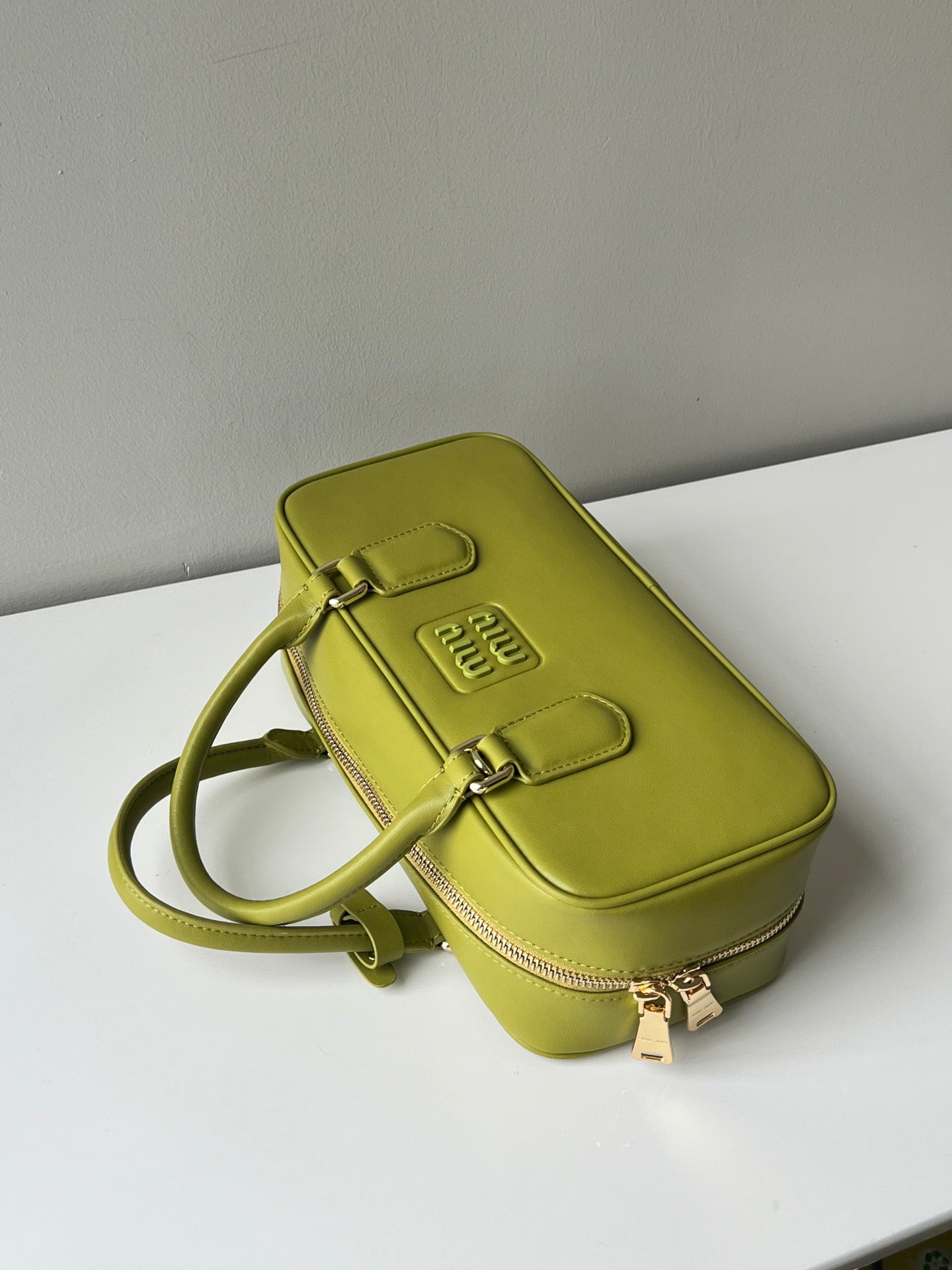 ARCADIE 27 BAG IN NEON YELLOW CALFSKIN