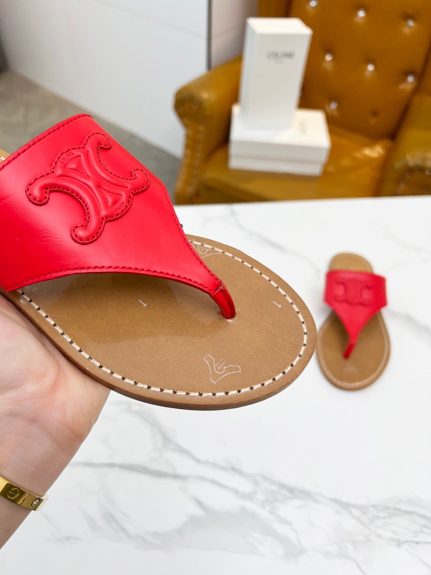 THONG MULE IN CHERRY RED CALFSKIN