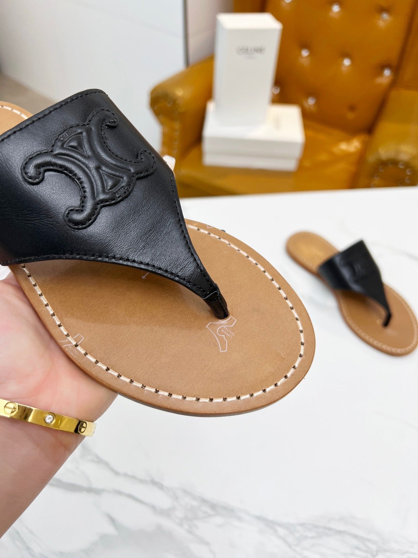 THONG MULE IN BLACK CALFSKIN