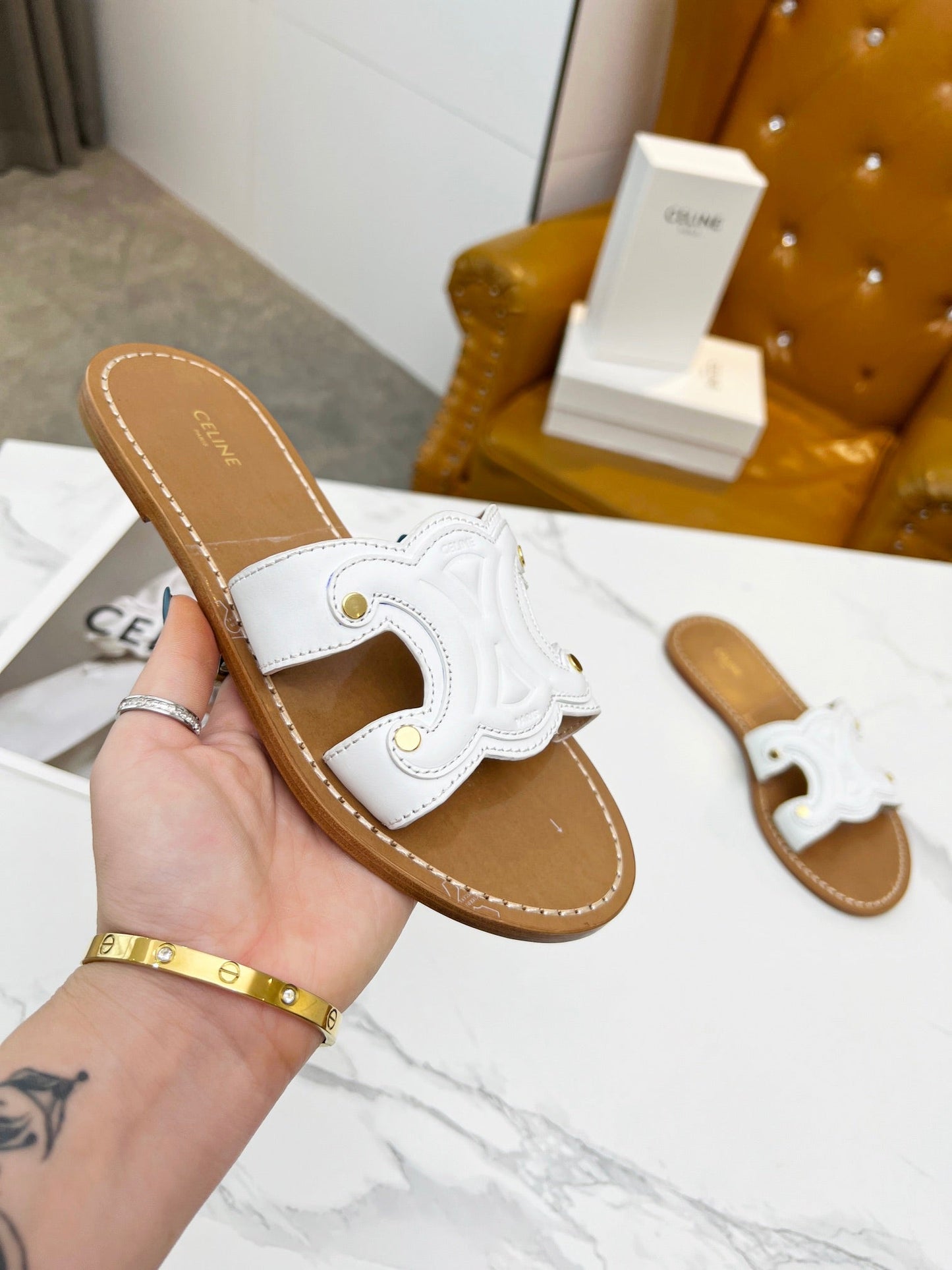 TRIOMPHE SLIDE IN WHITE CALFSKIN