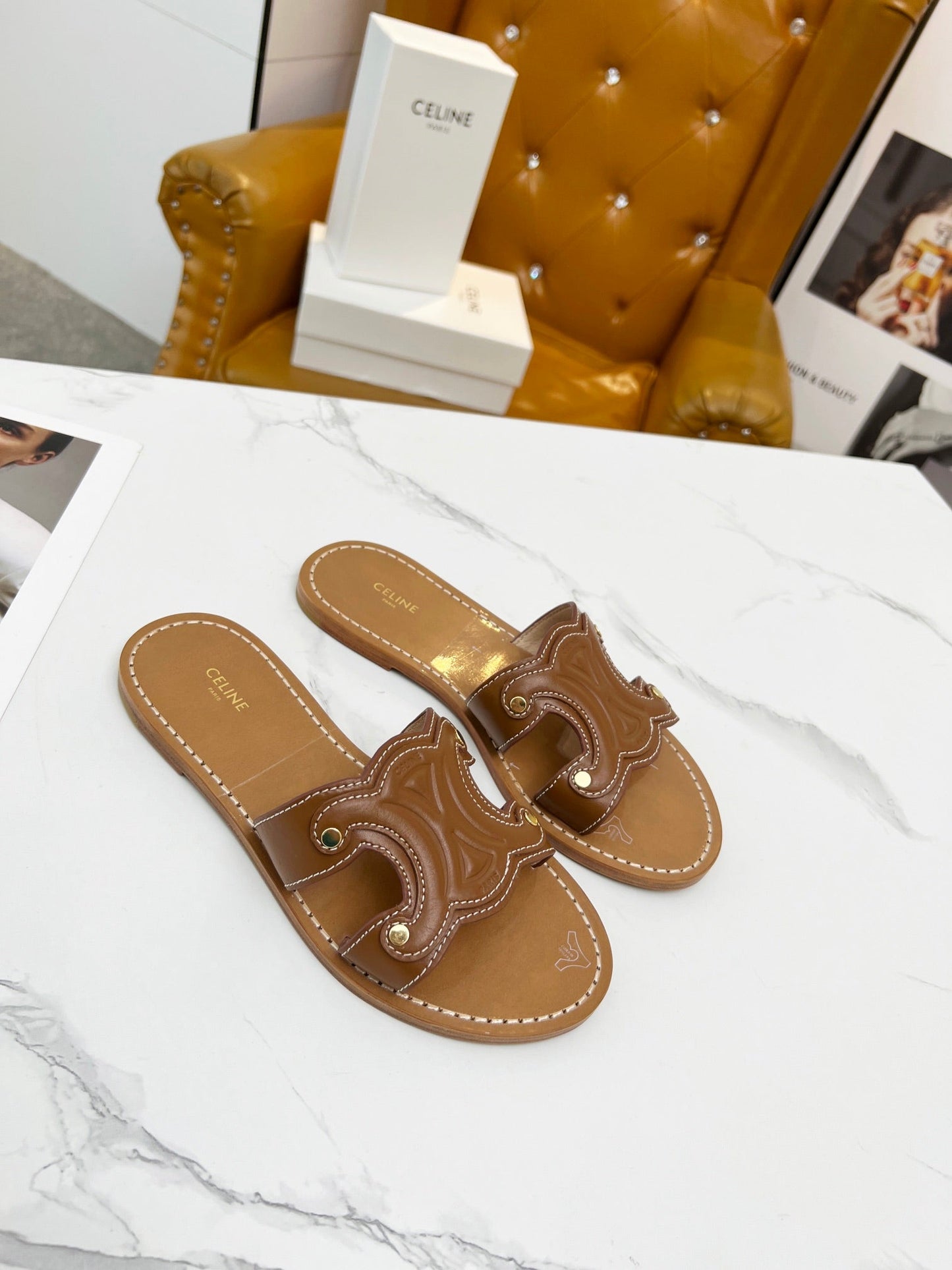 TRIOMPHE SLIDE IN BRONZE BROWN CALFSKIN