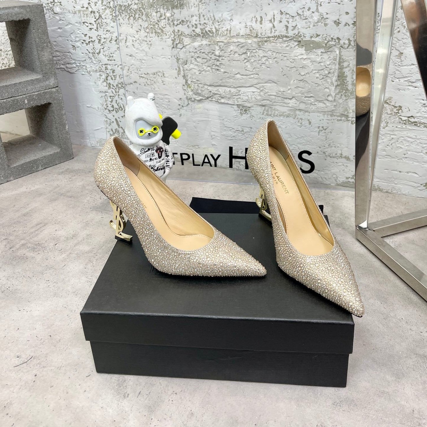 SL OPYUM BASIC HIGH HEEL GOLD CRYSTAL SATIN