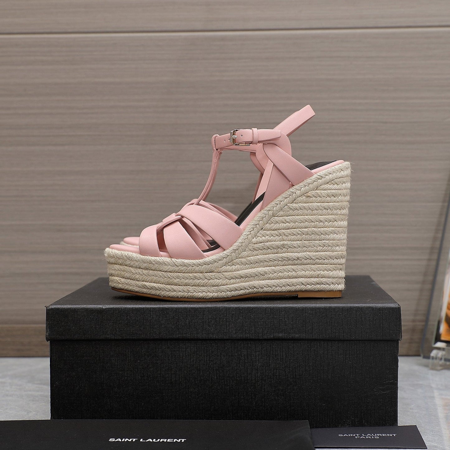 SL TRIBUTE WEDGE SANDALS PALE PINK CALFSKIN