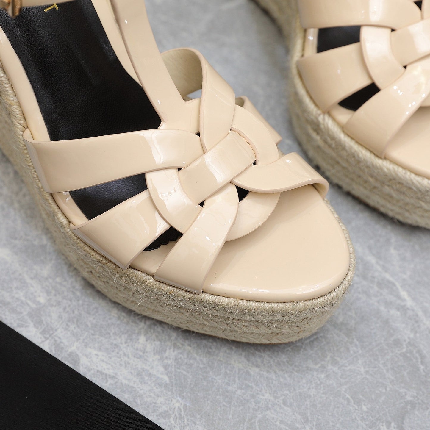 SL TRIBUTE WEDGE SANDALS BEIGE POLISHED CALFSKIN