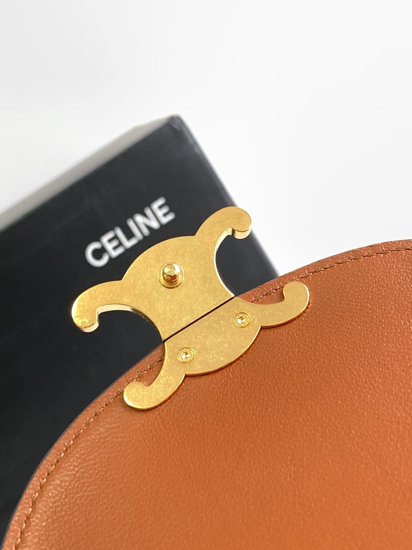 TEEN CHAIN BESACE TRIOMPHE 15.5CM TEXTILE AND CALFSKIN TAN